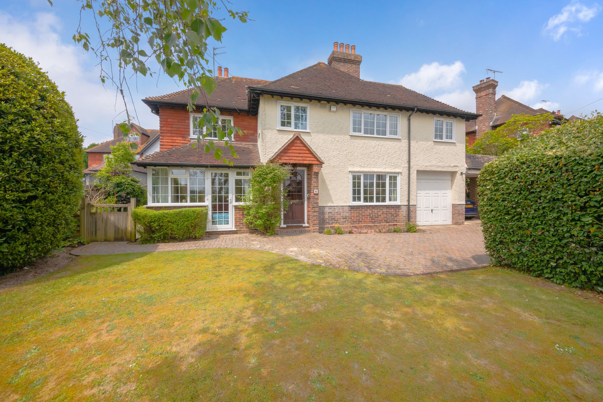 4 bedroom detached house for sale 0