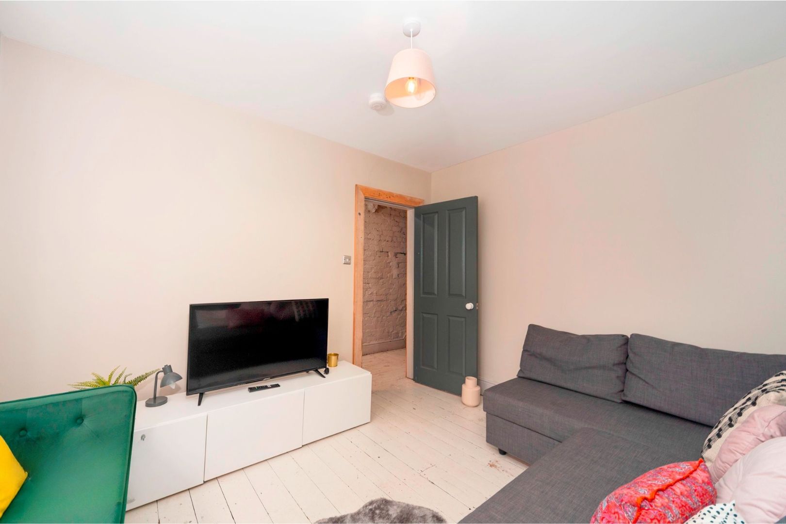 35 Ruskin Avenue, Manchester photo 3