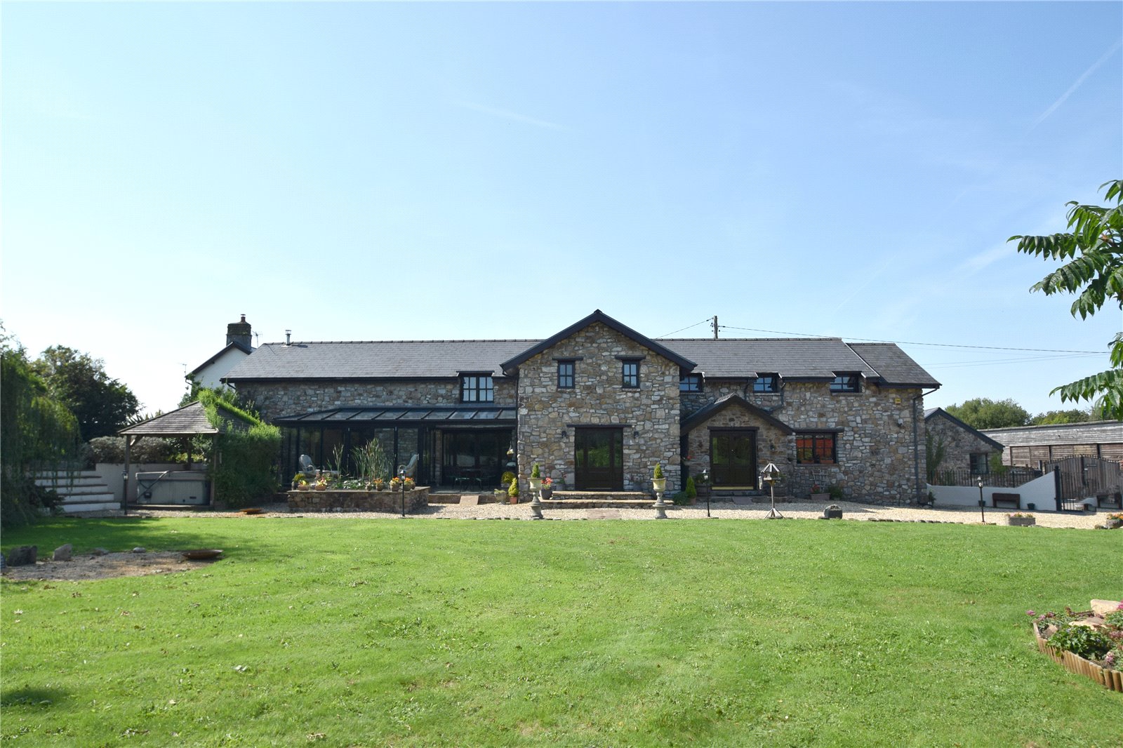 5 bedroom equestrian property for sale