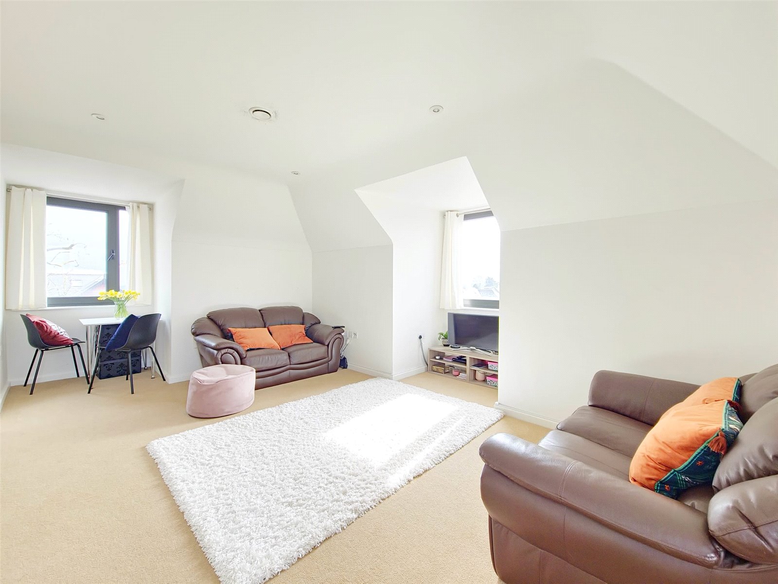 Flat 4 Holbrook House, 2c, Suttons Lane, Hornchurch photo 3