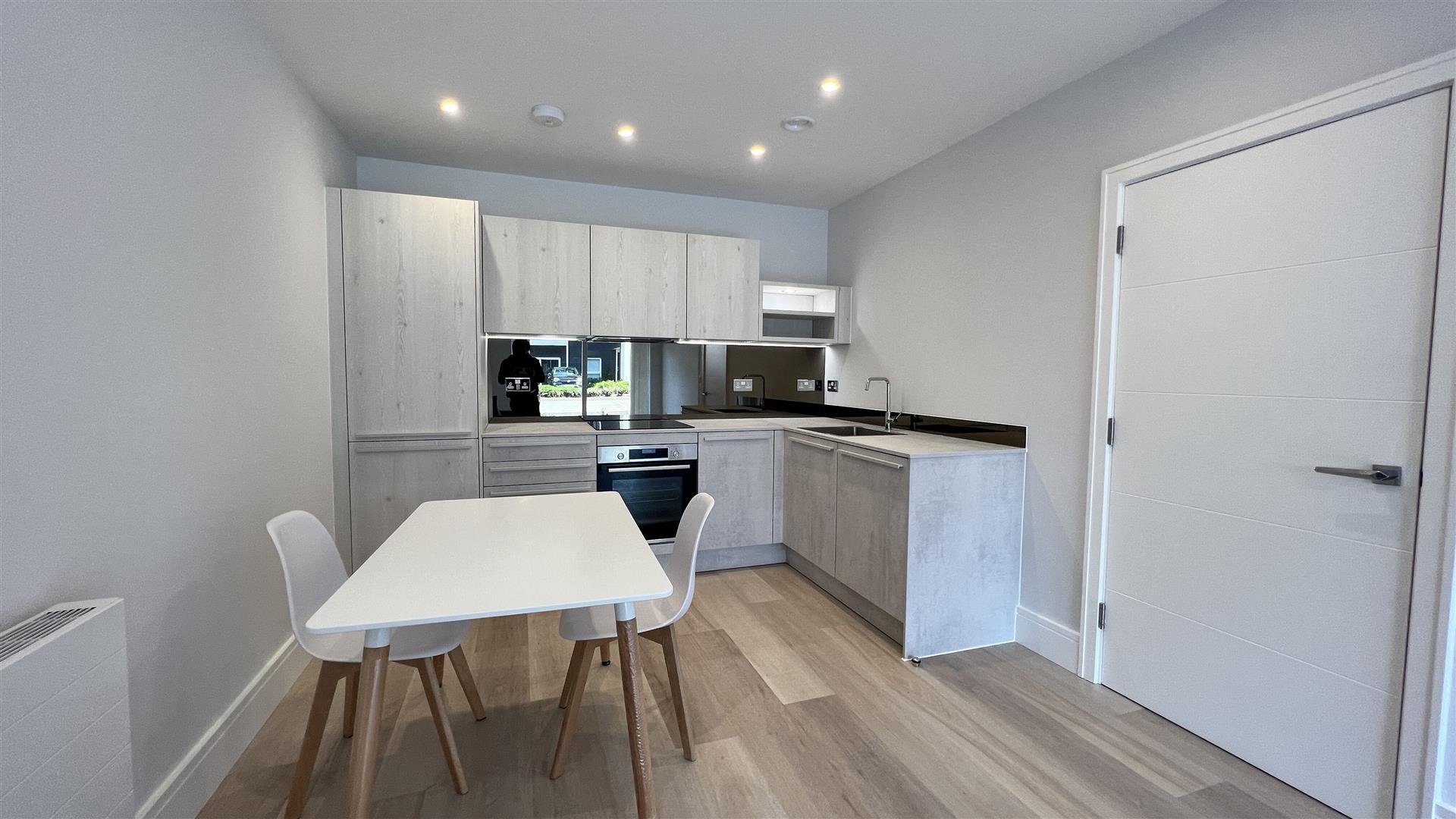 Flat 5, 16, Fairhaven Drive, Reading photo 4