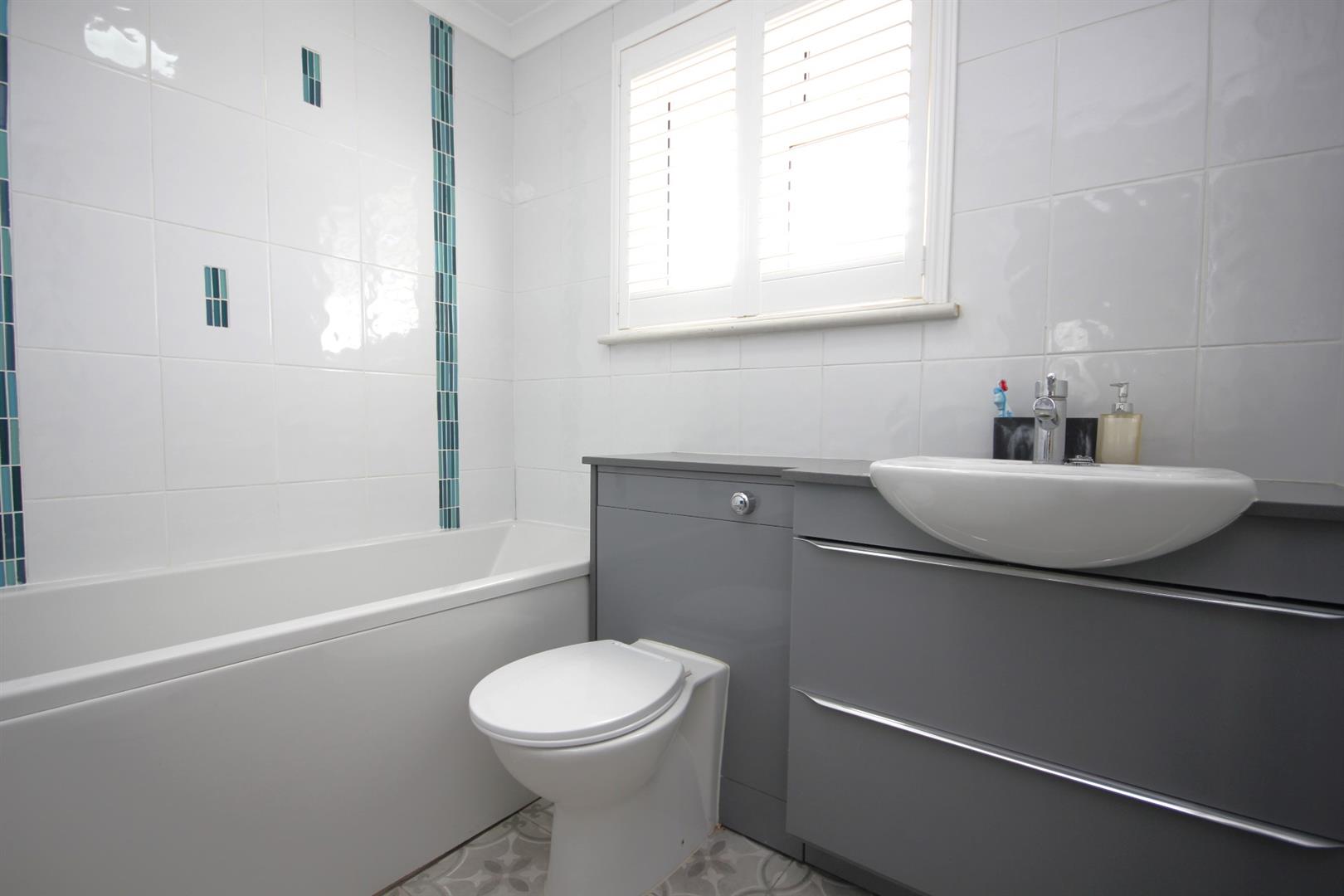 Photos of Southampton Road, Park Gate, Southampton SO31 64298599