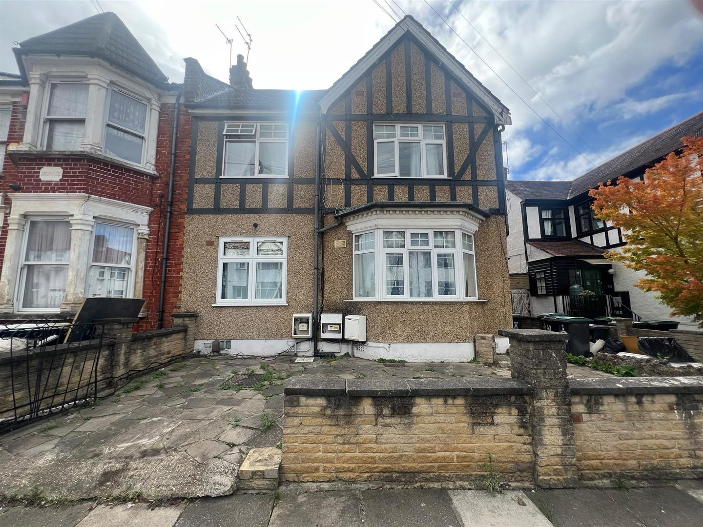 3-bed flat on 43c, Coniston Road, London, £2,200/mo