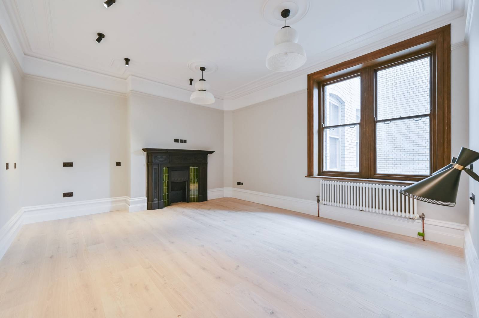 2 bedroom flat for sale 0