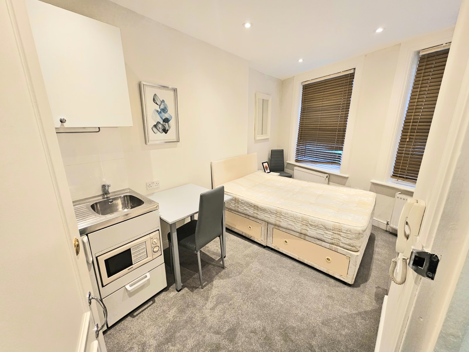 Studio 1, 6, Bear Street, LONDON photo 5