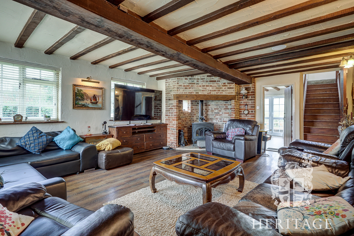 7 bedroom detached house for sale 0