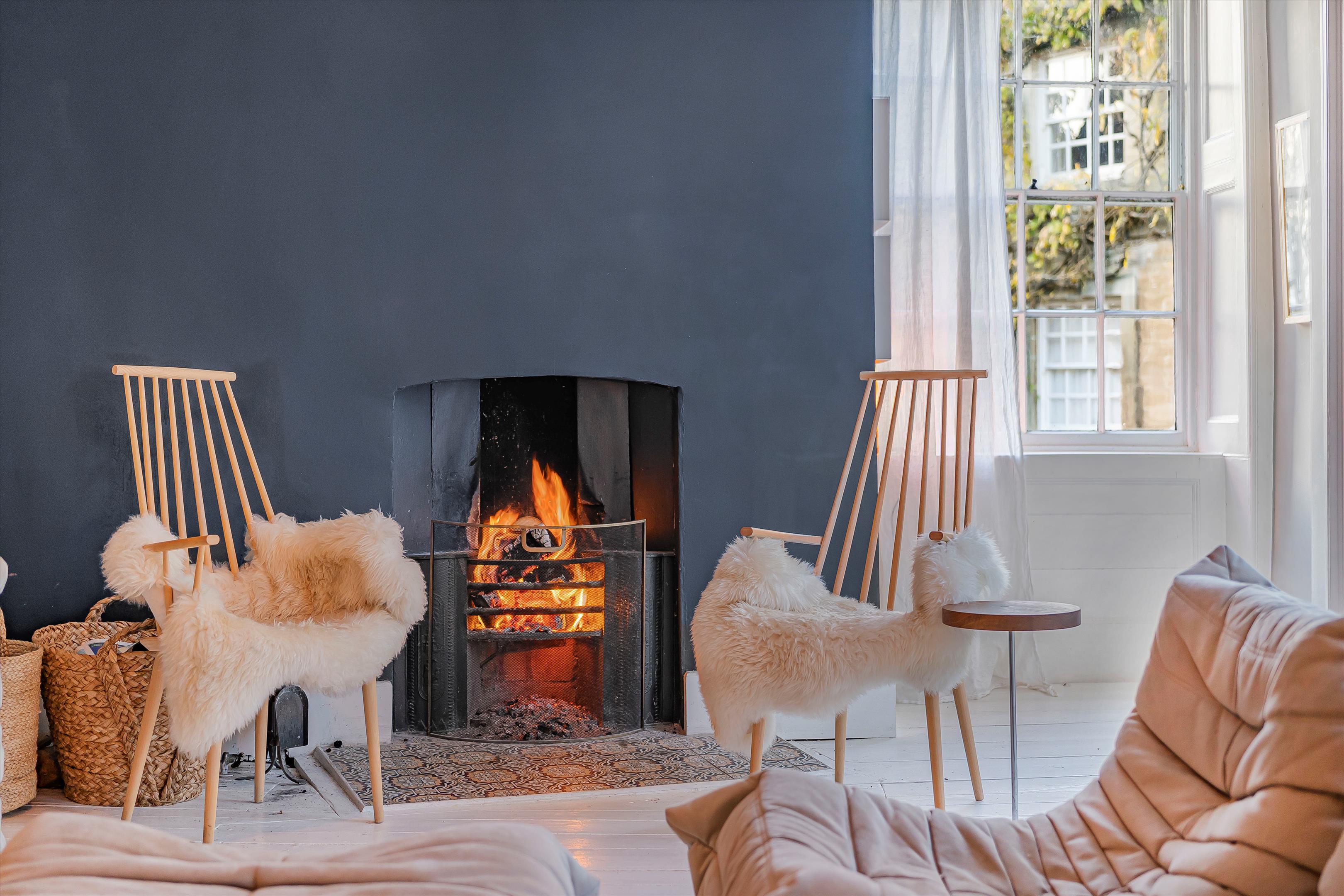 6 bedroom end terrace house for sale 0