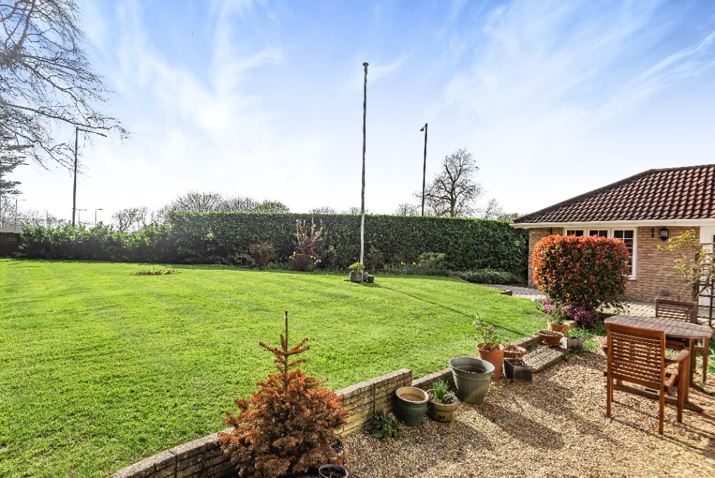 Photos of The Binghams, Maidenhead SL6 61148414 PrimeLocation