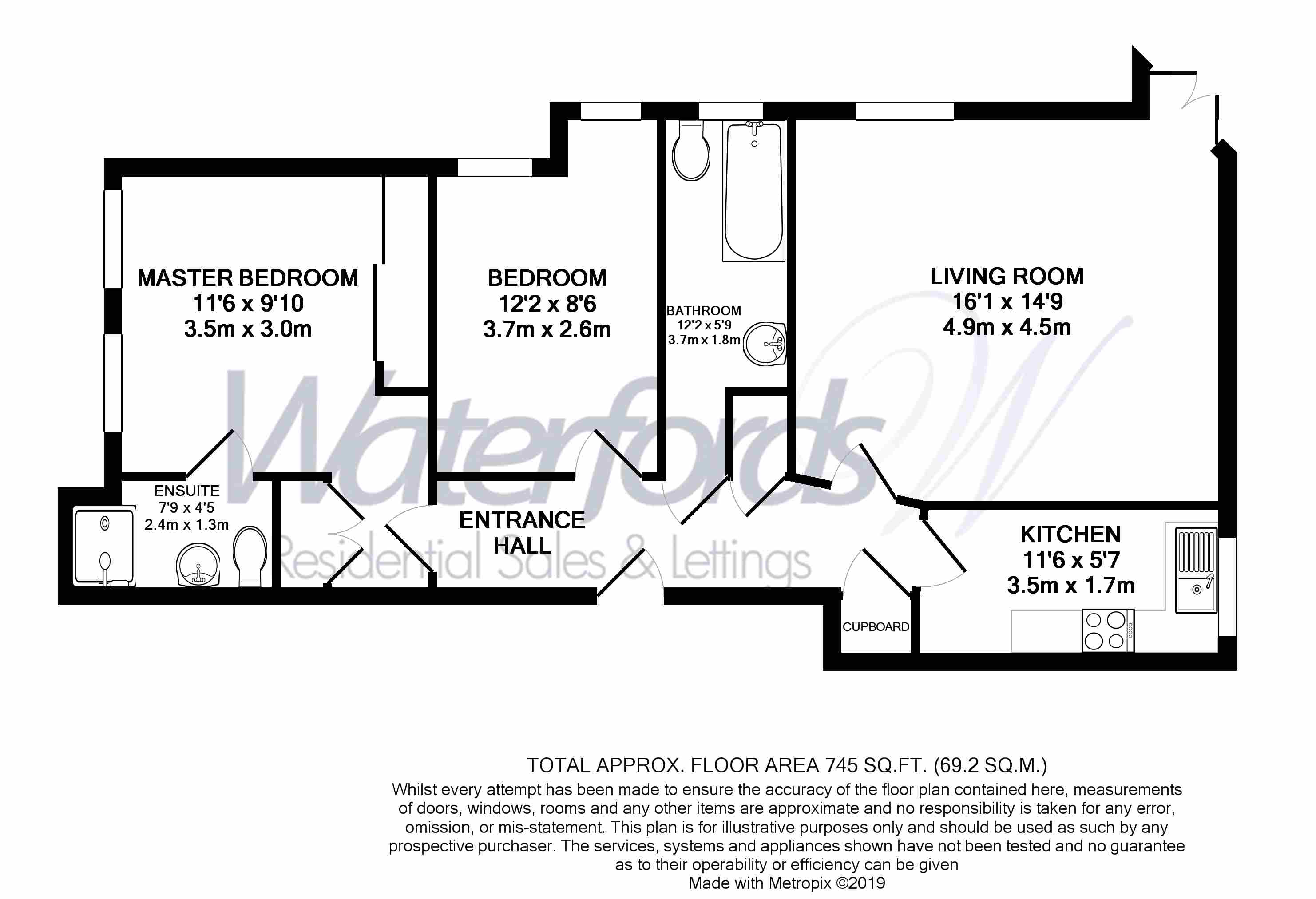 2 Bedrooms Flat for sale in Stickle Down, Deepcut, Camberley, Surrey GU16