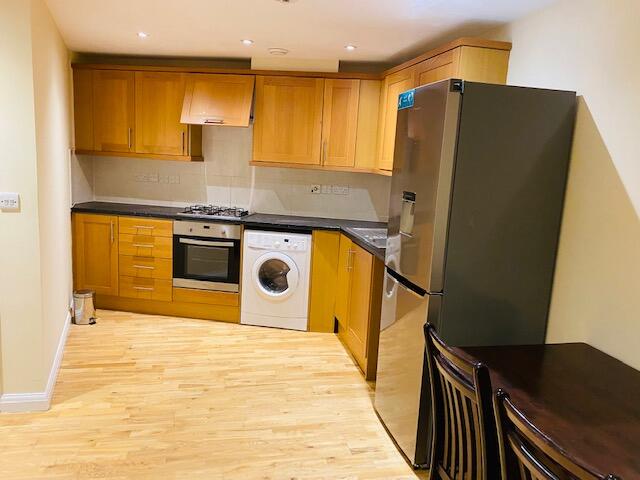 Flat 51, Punam Appartment, 40a Windsor Close, Northwood photo 5