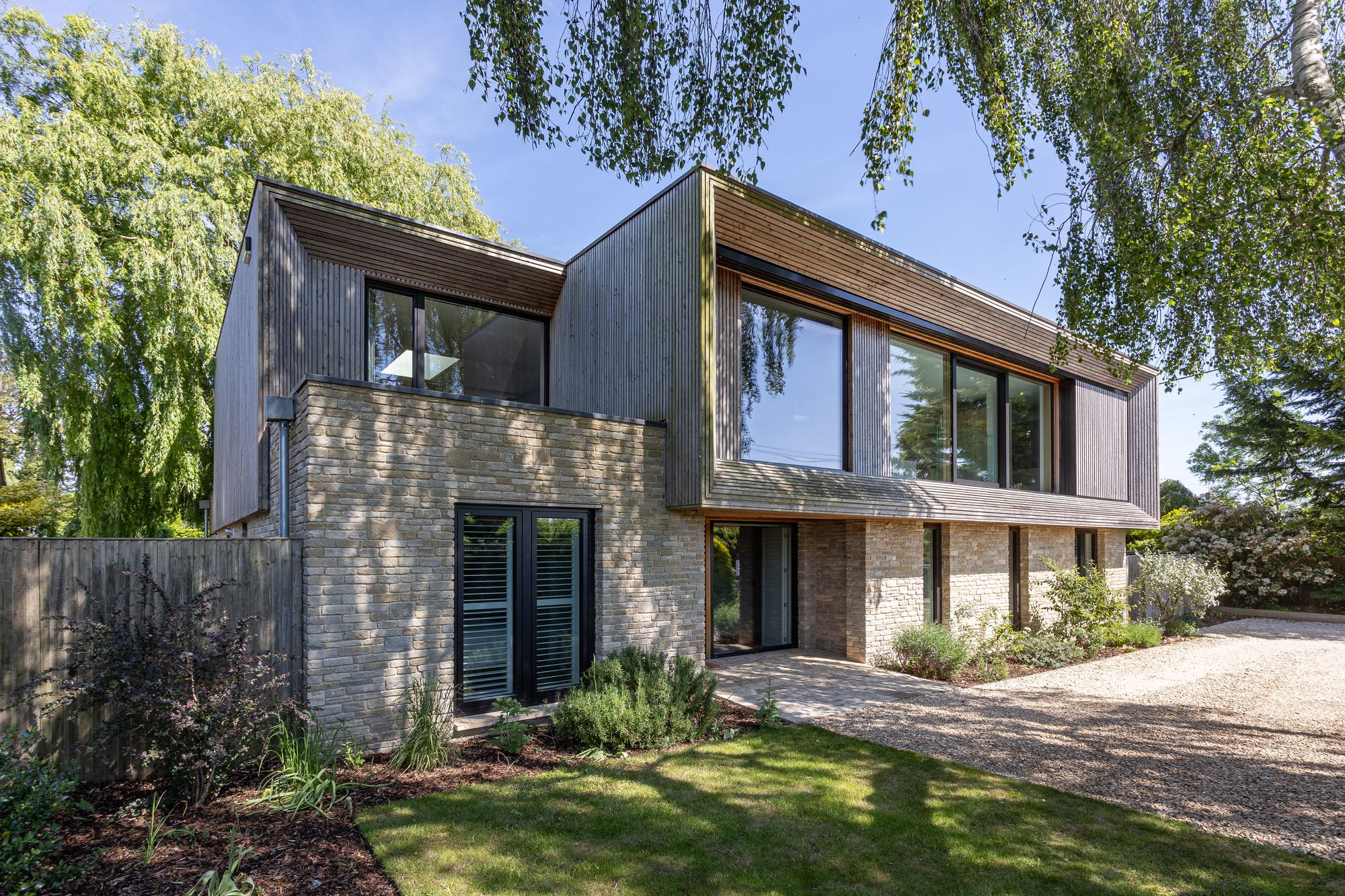 6 bedroom detached house for sale in Chichester