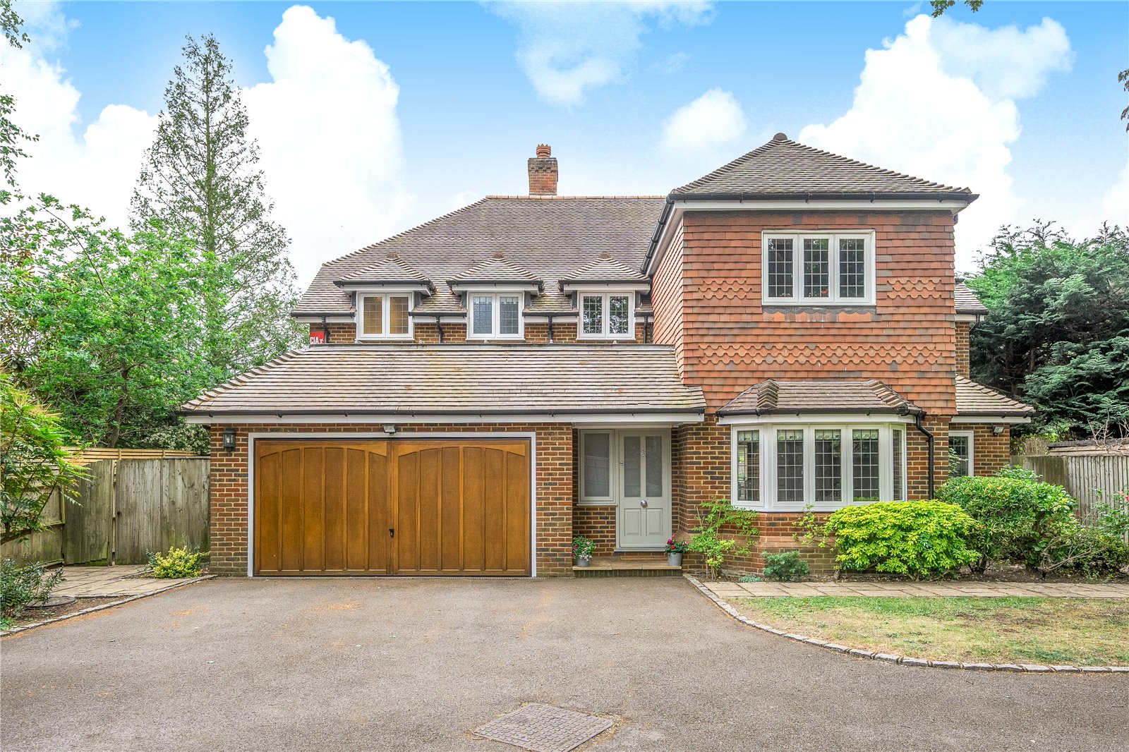 5 bedroom detached house for sale in Esher