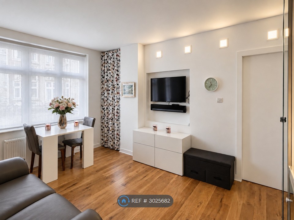 Flat, Cliffords Inn Fetter Lane, London photo 3