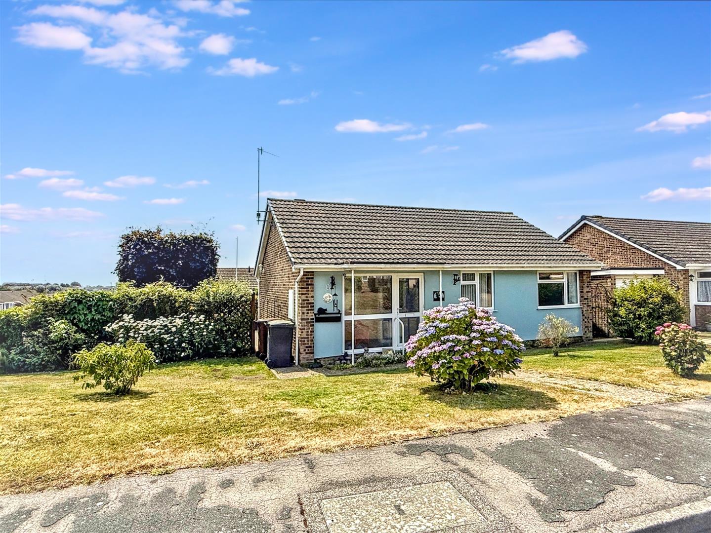 2-bed house on 1, Magpie Road, Eastbourne, £290,000