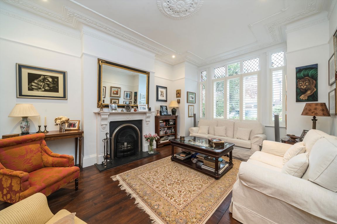 5 bedroom semi-detached house for sale 0