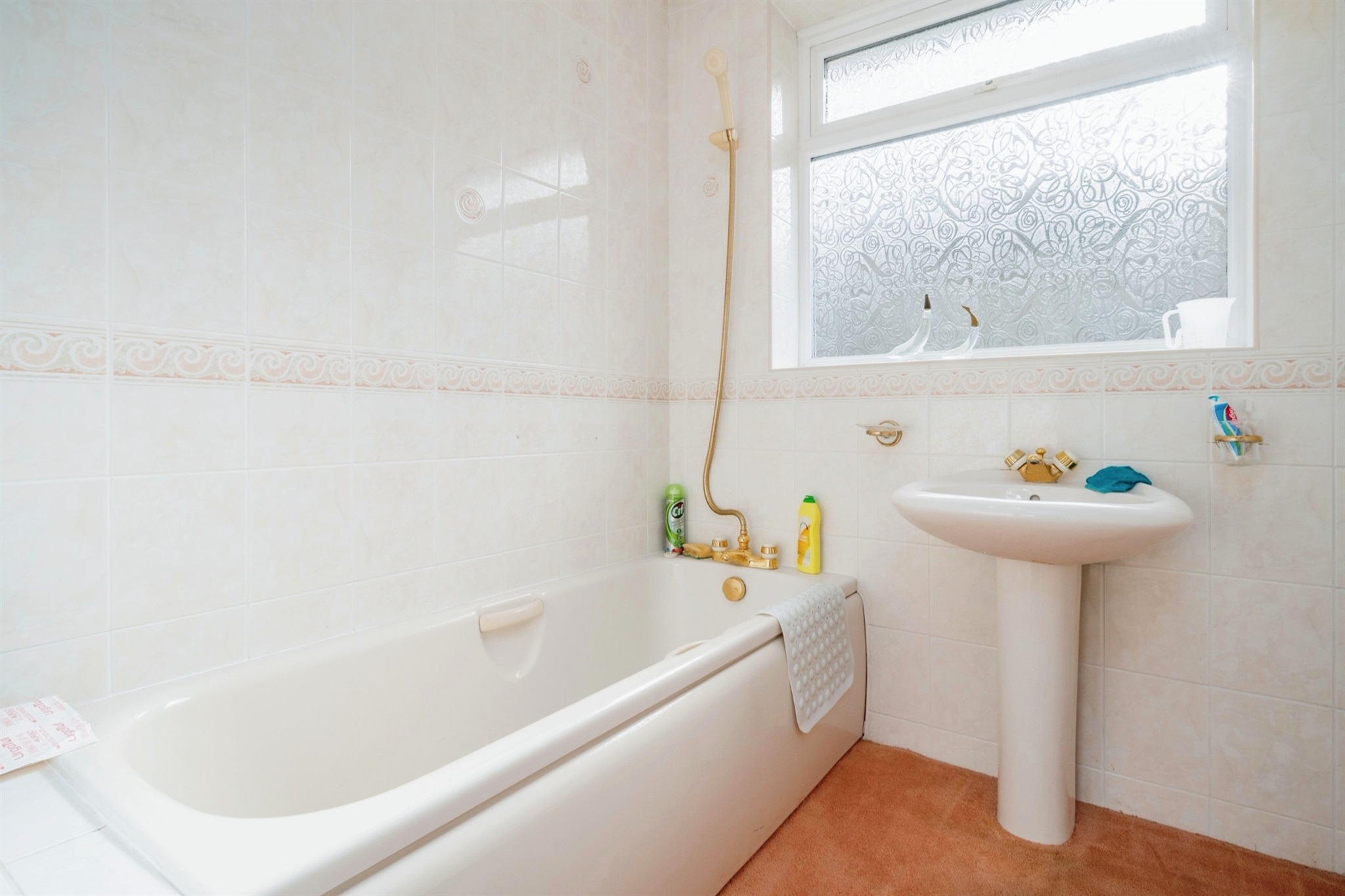 Photos of Buttondene Crescent, Broxbourne EN10 66707836 PrimeLocation