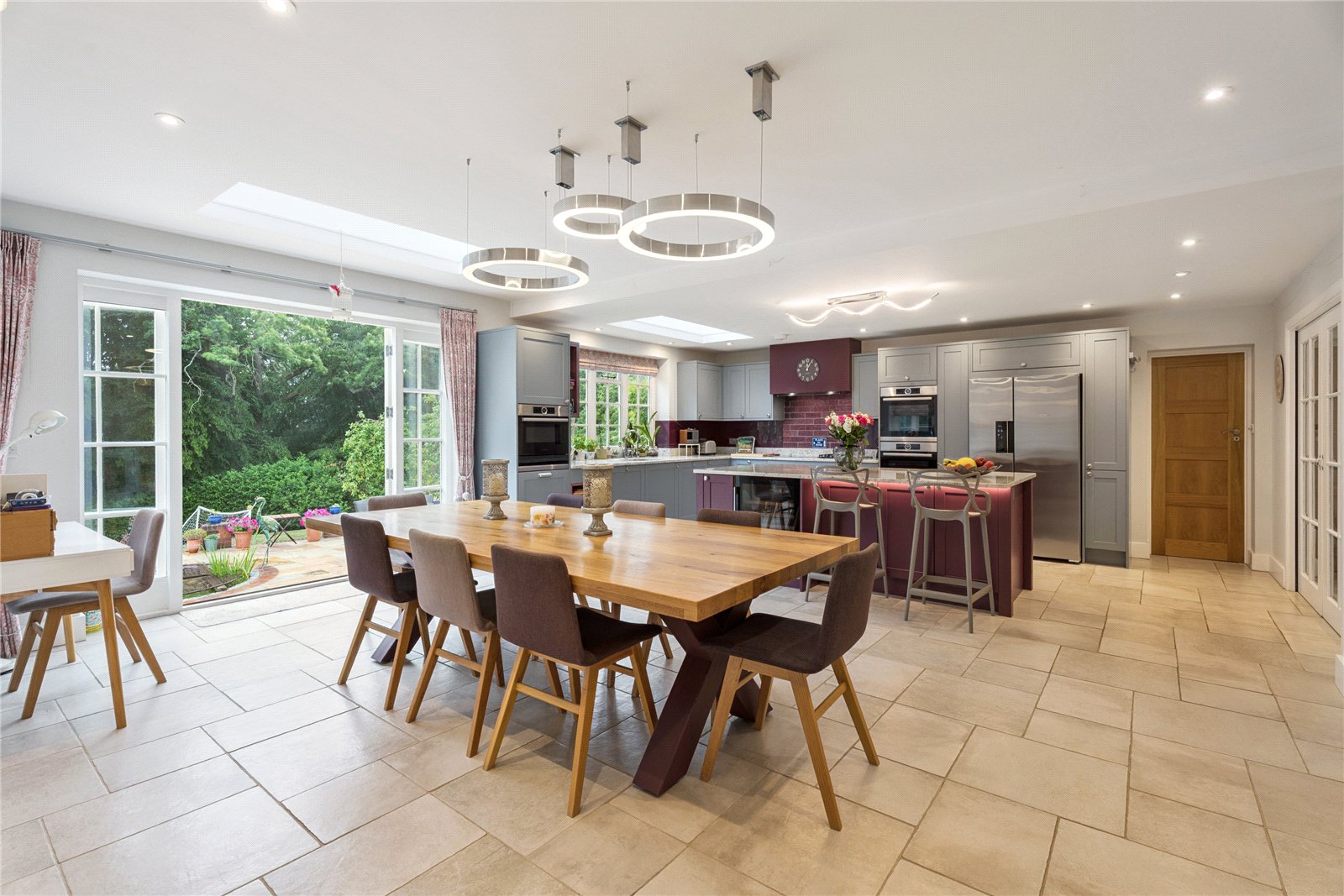 5 bedroom detached house for sale 0