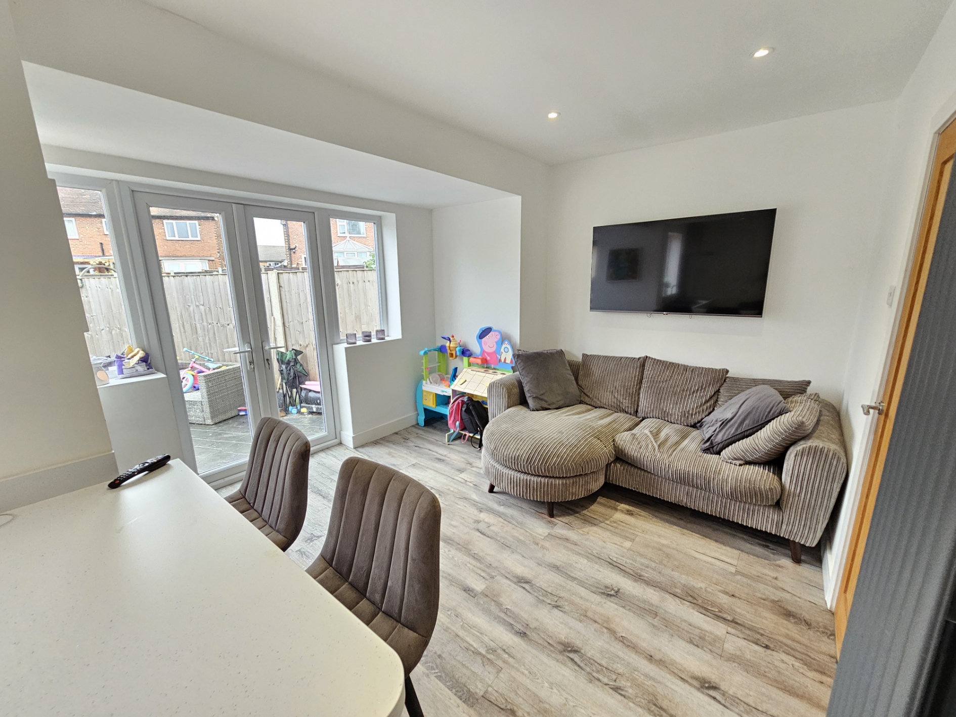 Roundthorn Road, Manchester M23 photo 4