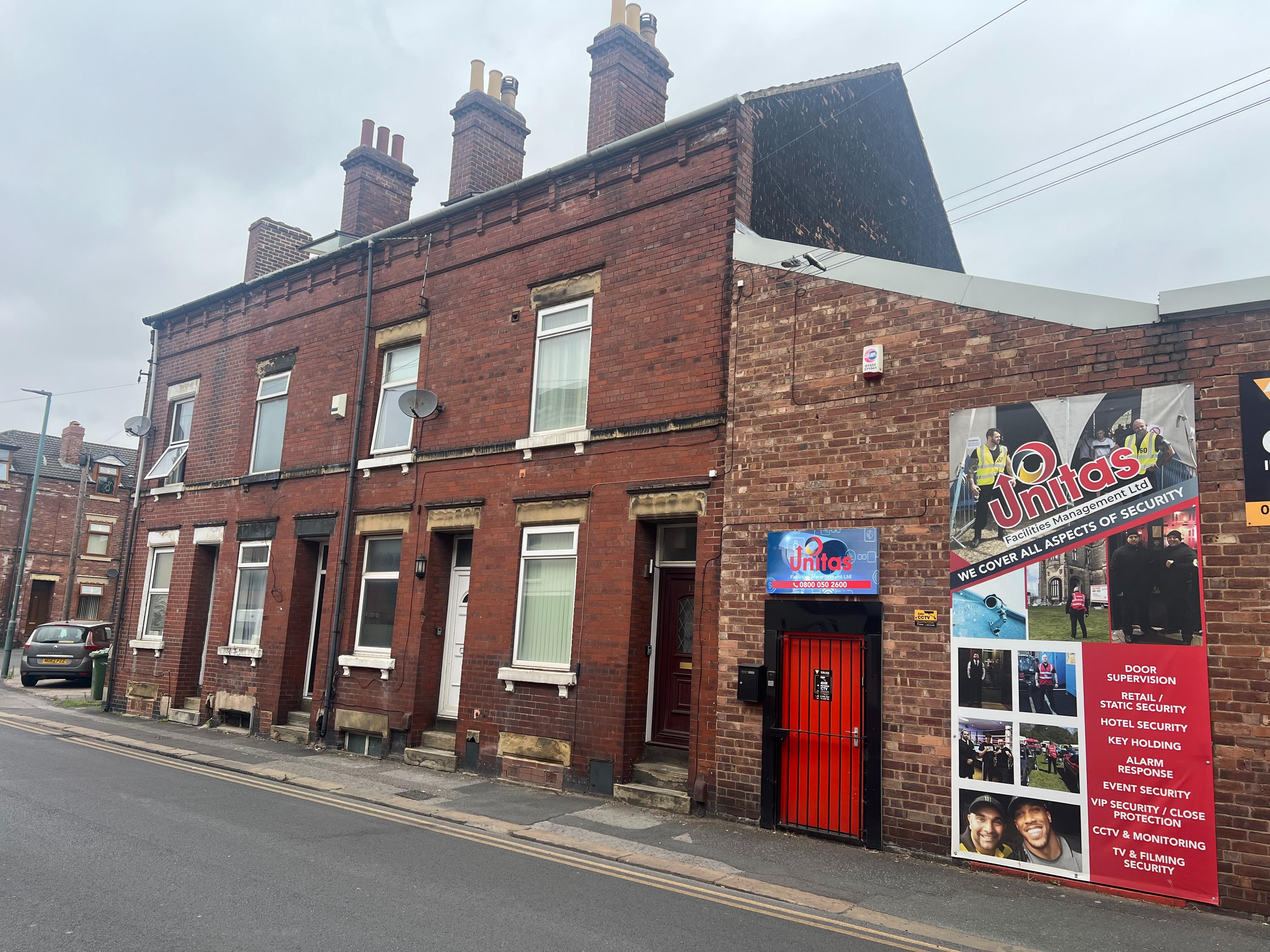 12, Grove Road, Wakefield photo 4