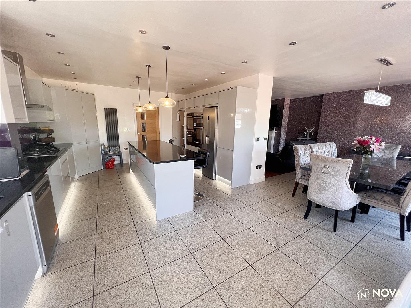 270, Stockingstone Road, Luton photo 4