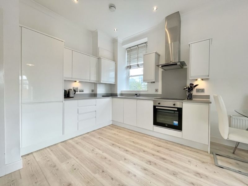 Flat 4,Ship Apartments,90, Hardinge Street, London photo 5