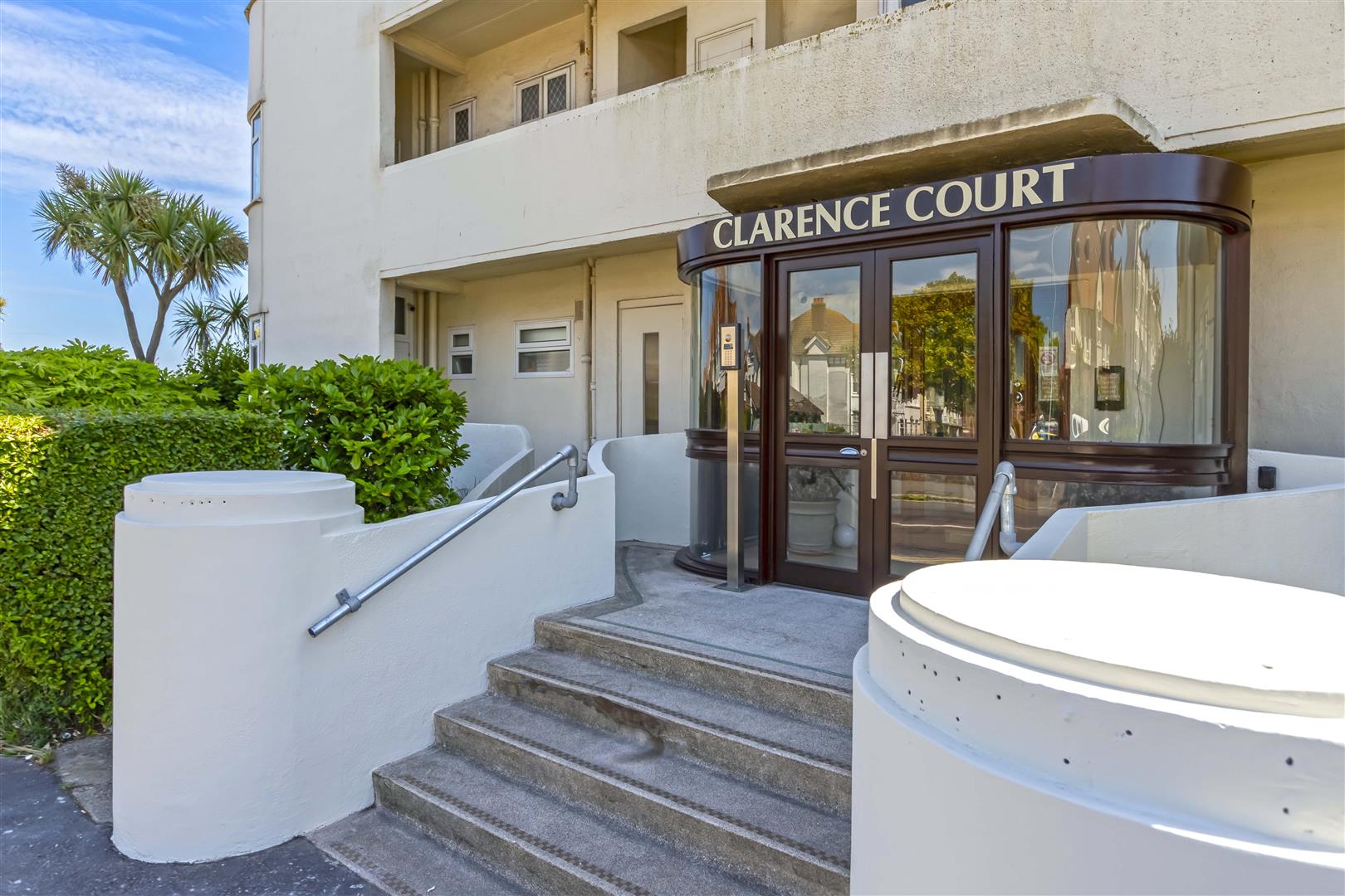 3-bed flat on 3 Clarence Court, Brighton Road, Worthing, £375,000
