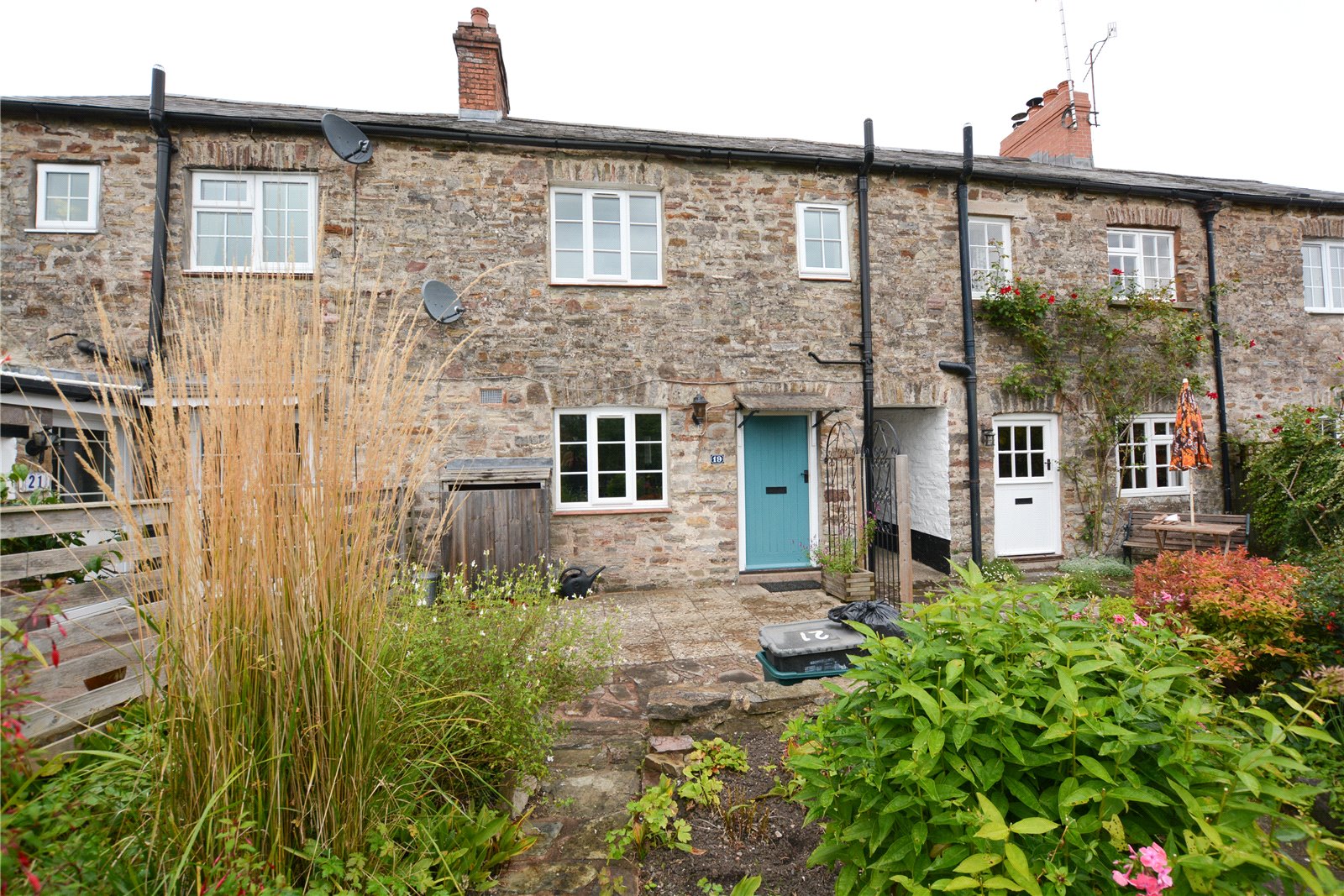 2-bedroom-terraced-house-at-19-frog-street-bampton-ex16-9nt