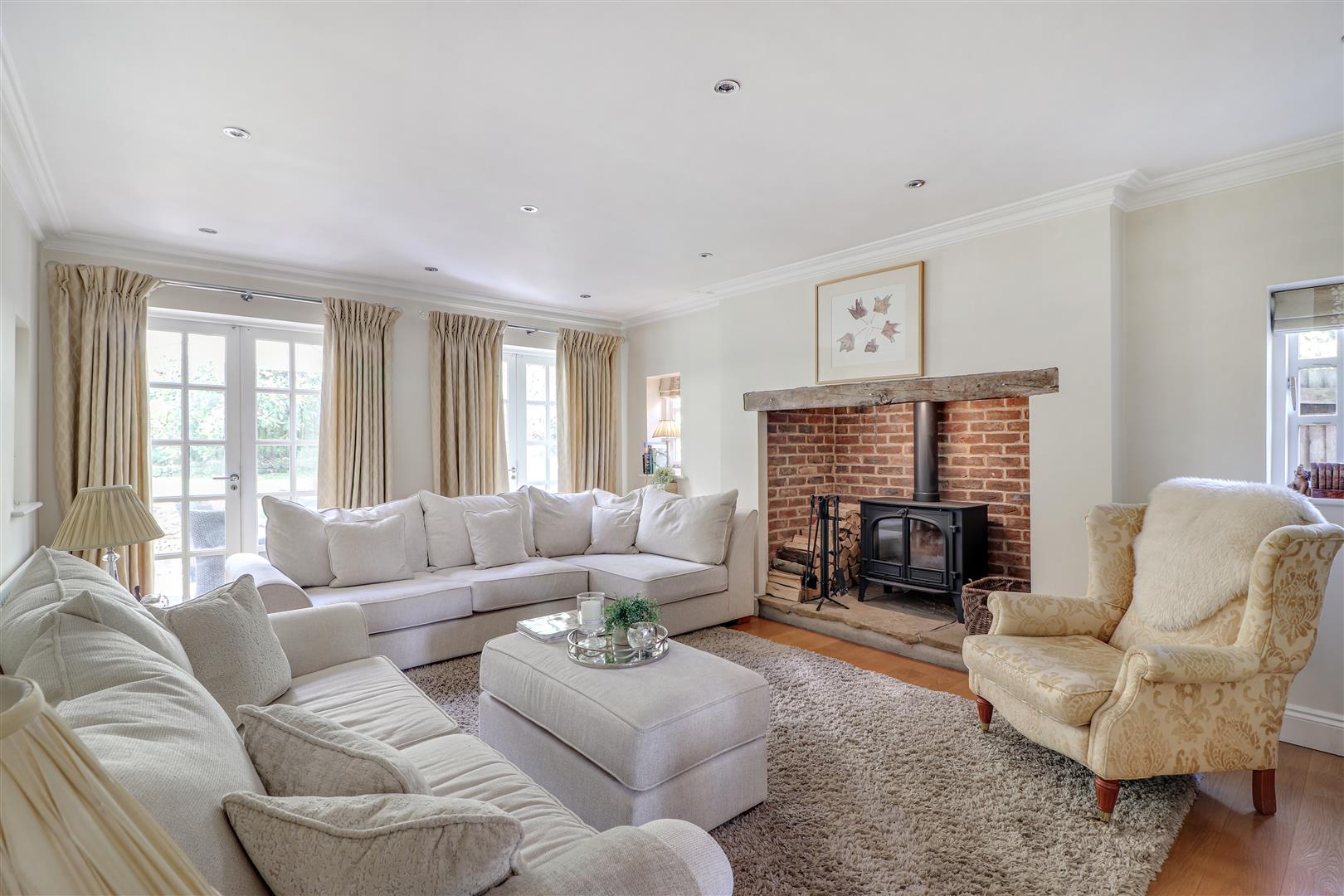 Photos of Saxon Hill, Quebec Avenue, Westerham TN16 65004380