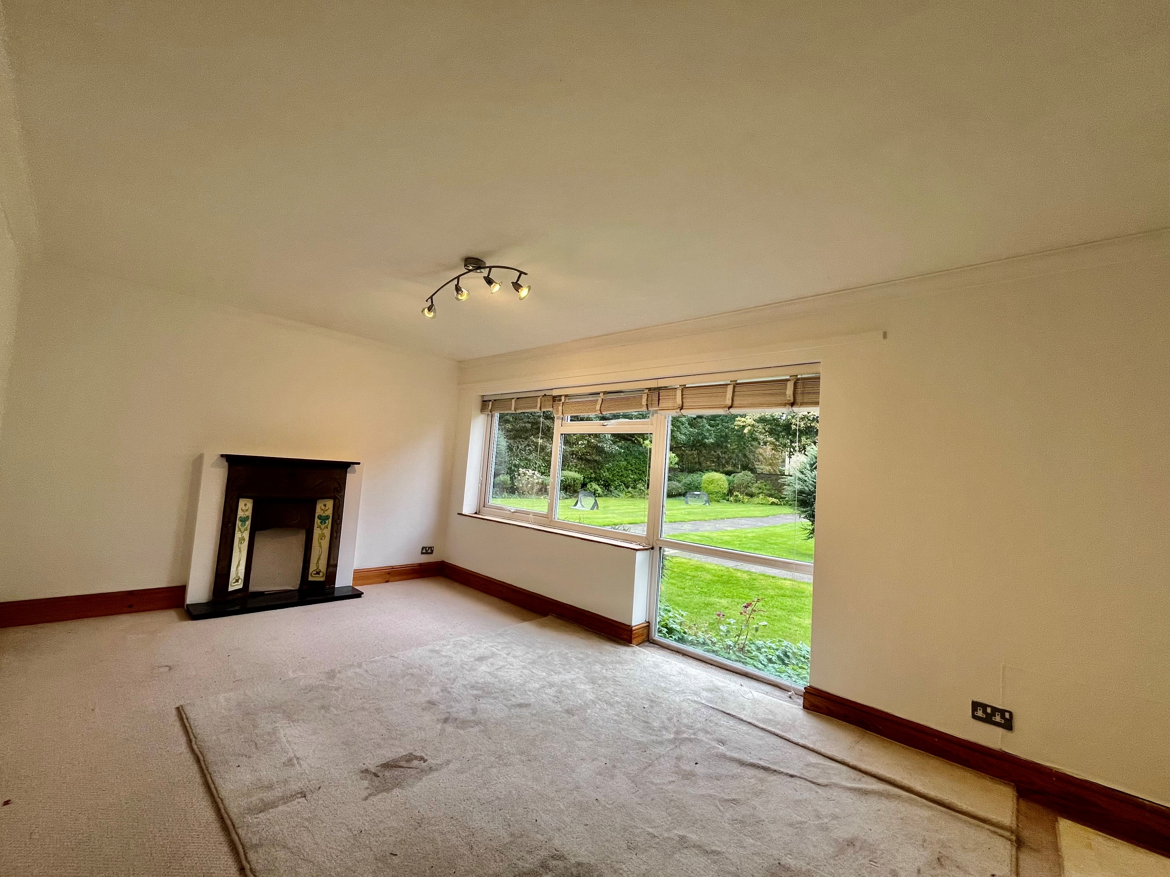 6, Green View Court, LEEDS photo 3