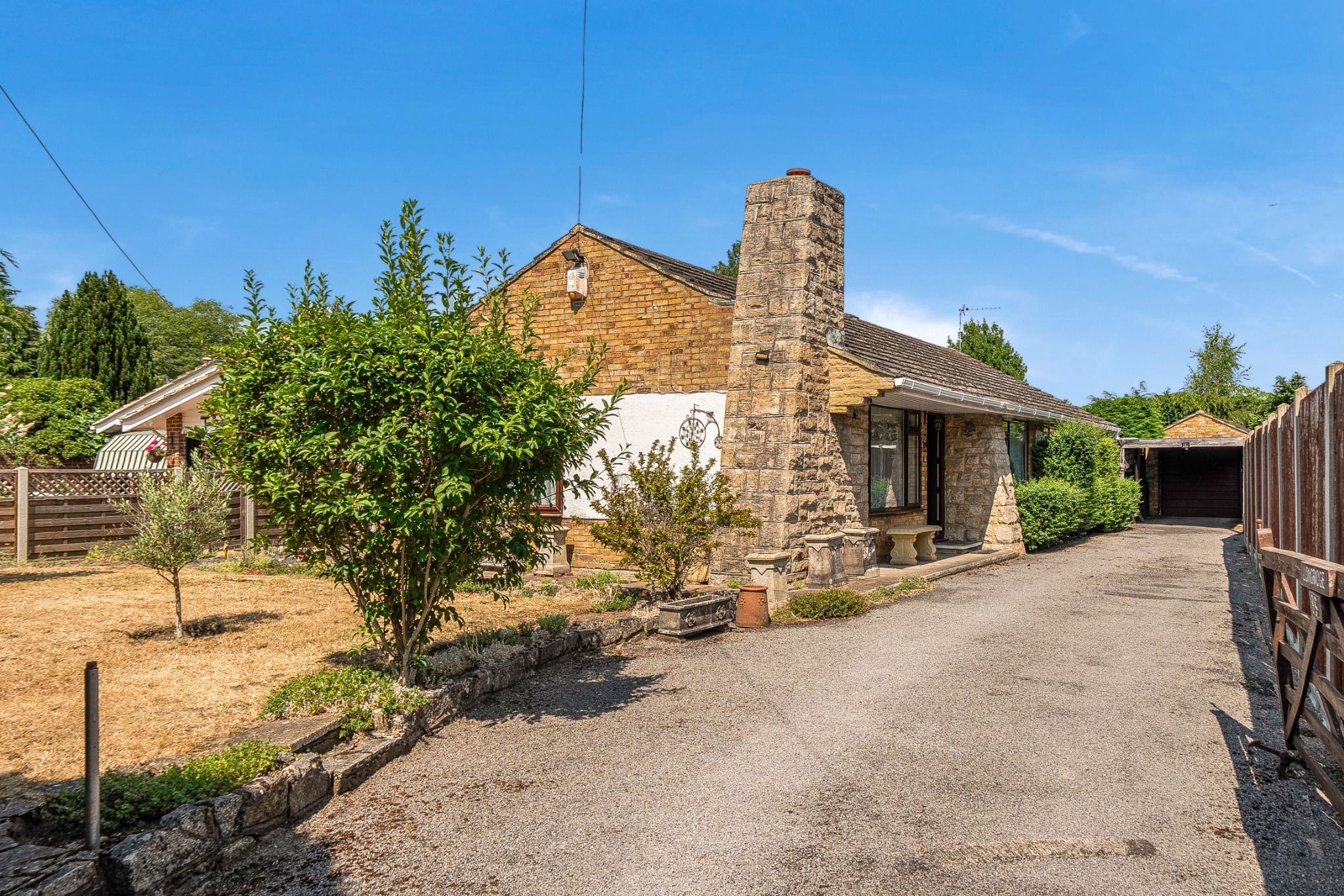3 bed bungalow for sale