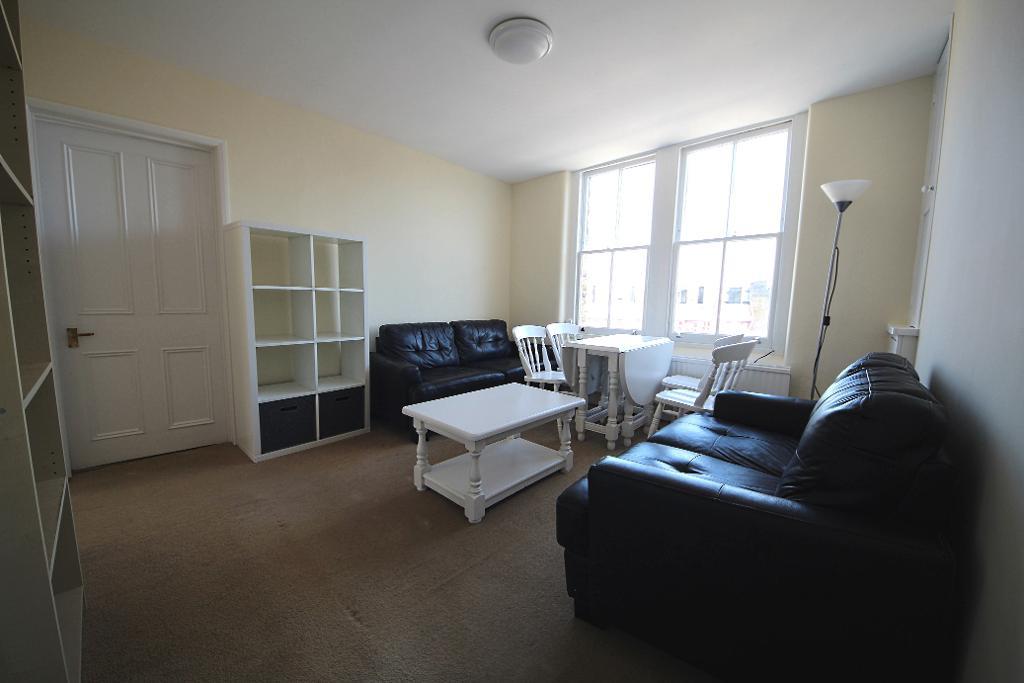 Flat 12, Chapter Street, London photo 2