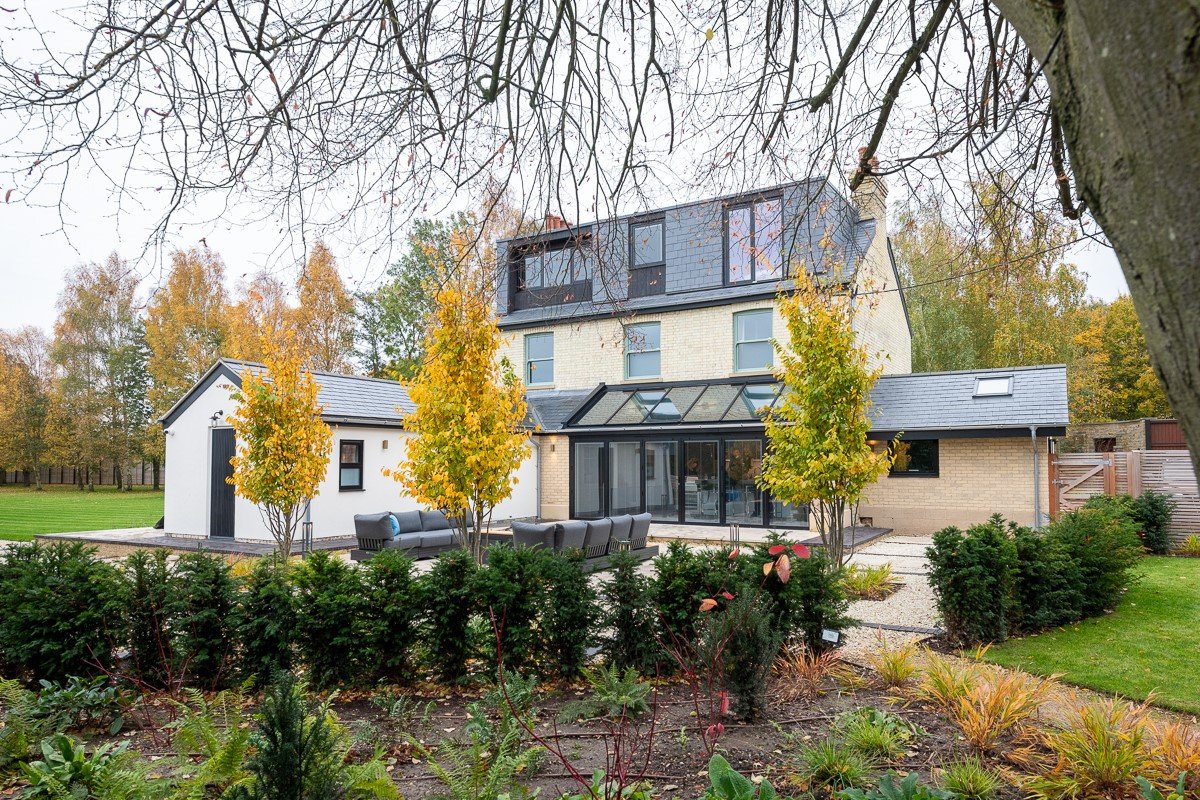 4 bedroom detached house for sale 0