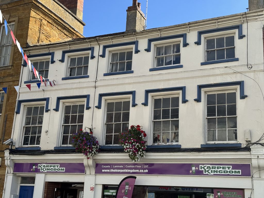 Flat 2 31A, High Street, Daventry photo 3
