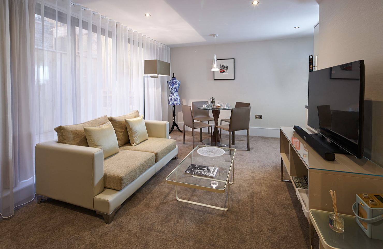 122, Cheval Place, Knightsbridge, London photo 4