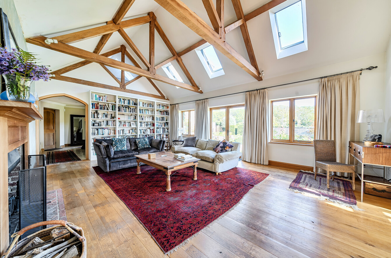 5 bedroom detached house for sale 0