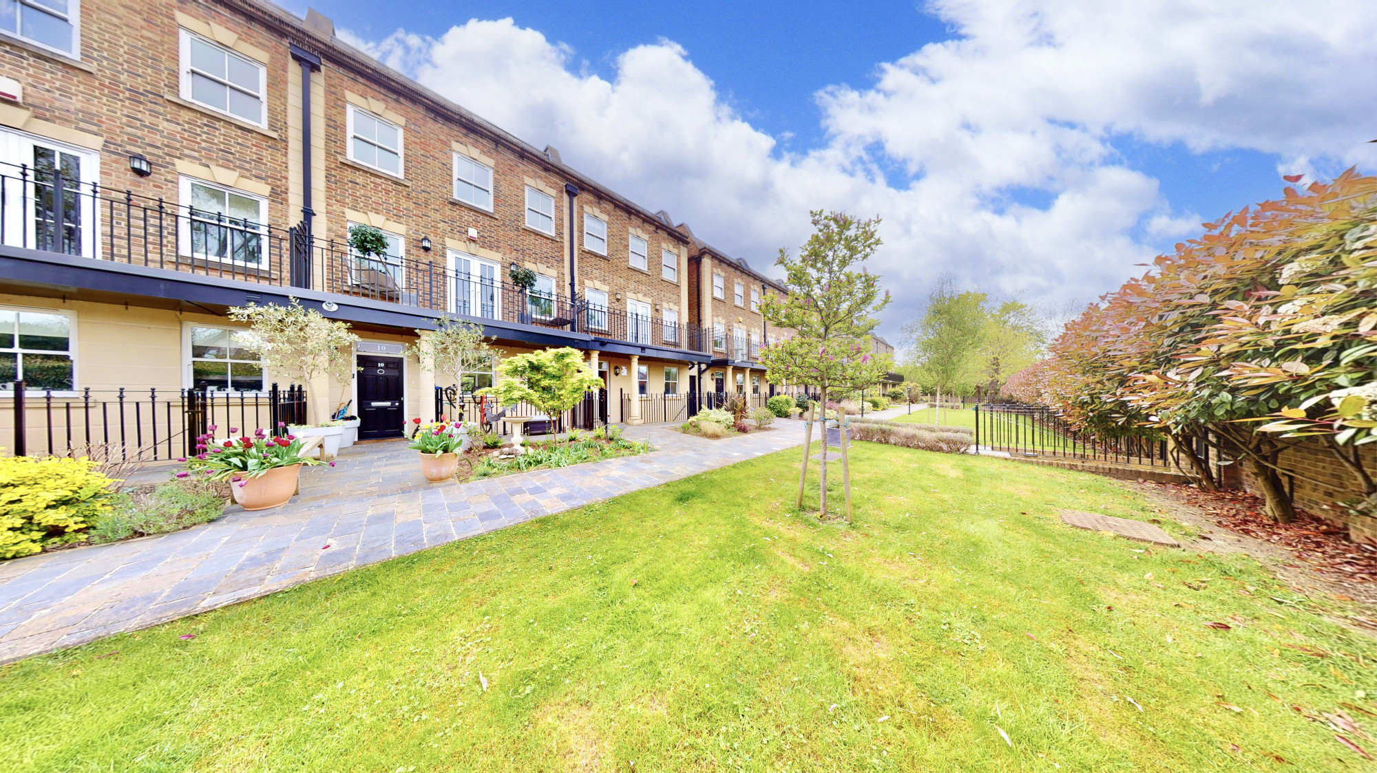 2 bedroom flat for sale