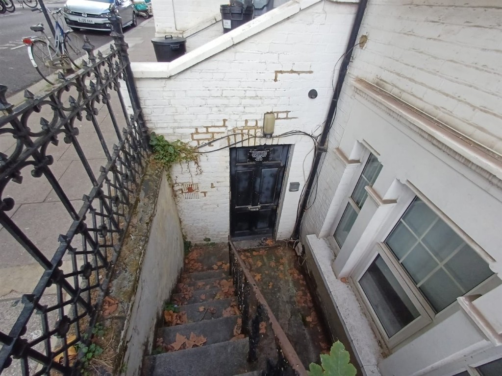 116a, Barons Court Road, London photo 4