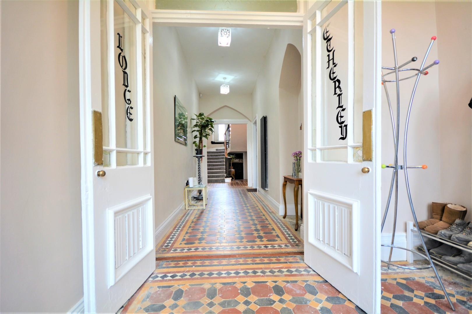 10 bedroom detached house for sale 0