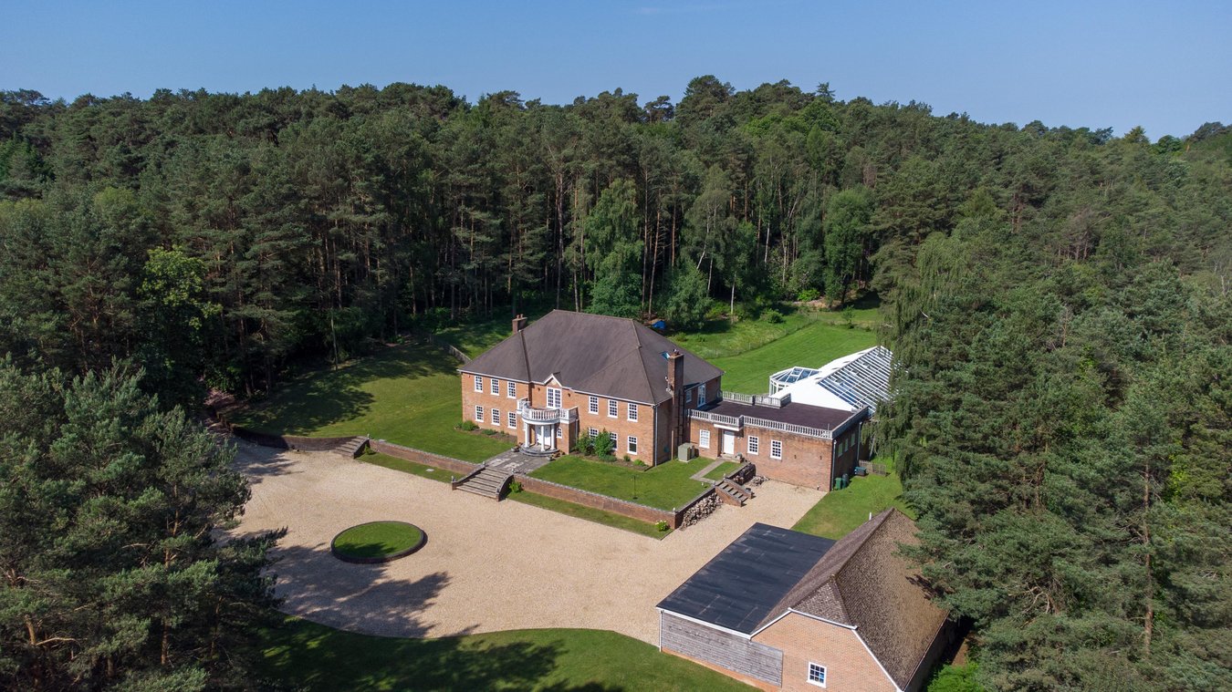7 bedroom country house for sale 0