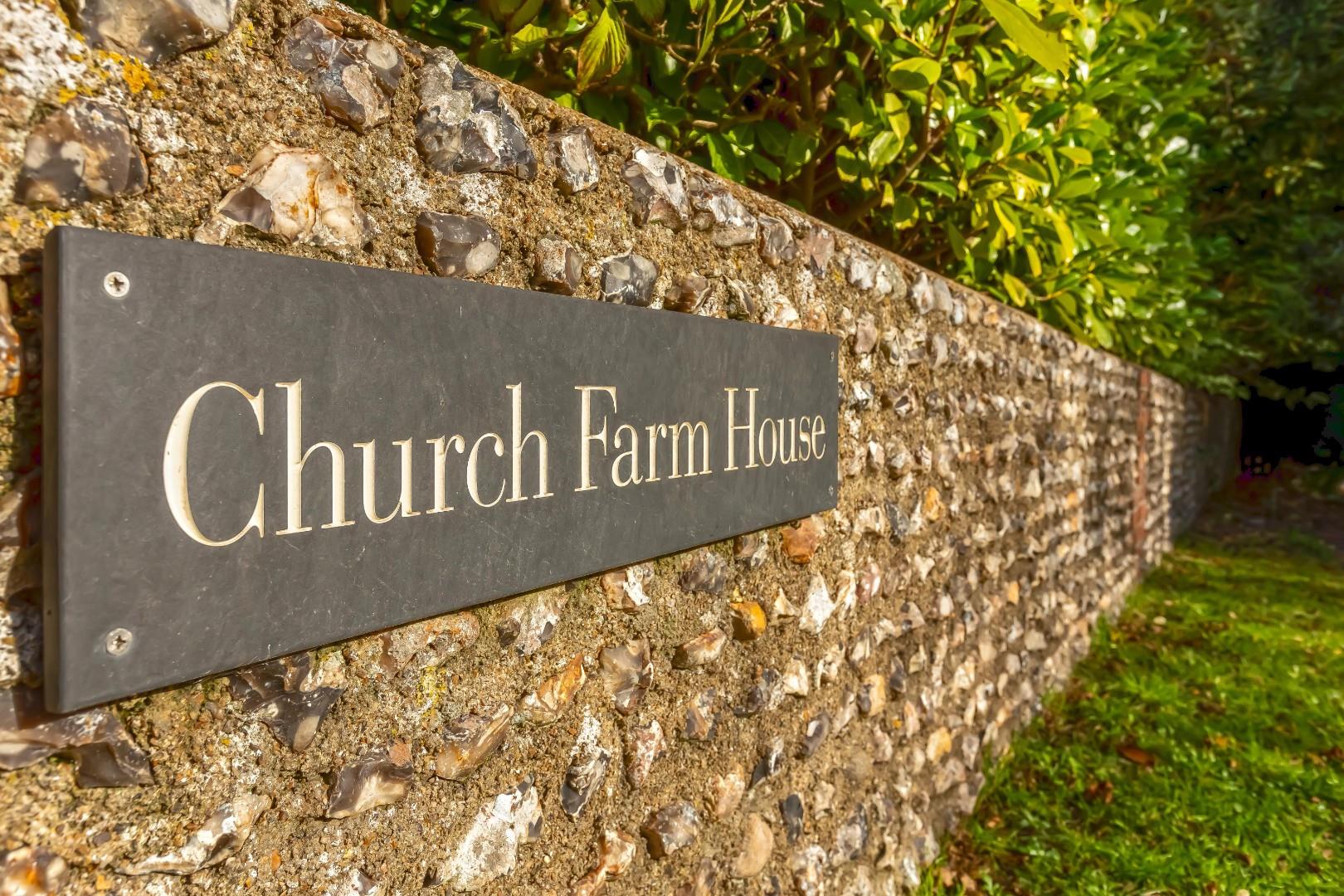 6 bedroom detached house for sale 0