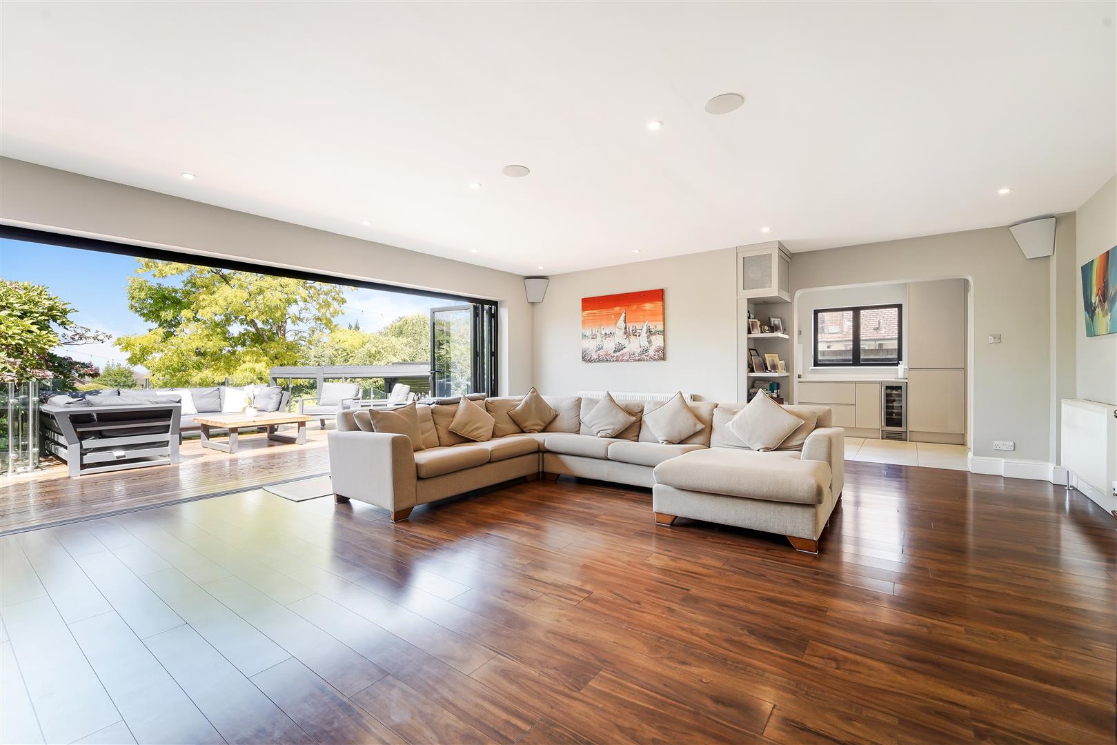 4 bedroom detached house for sale 0