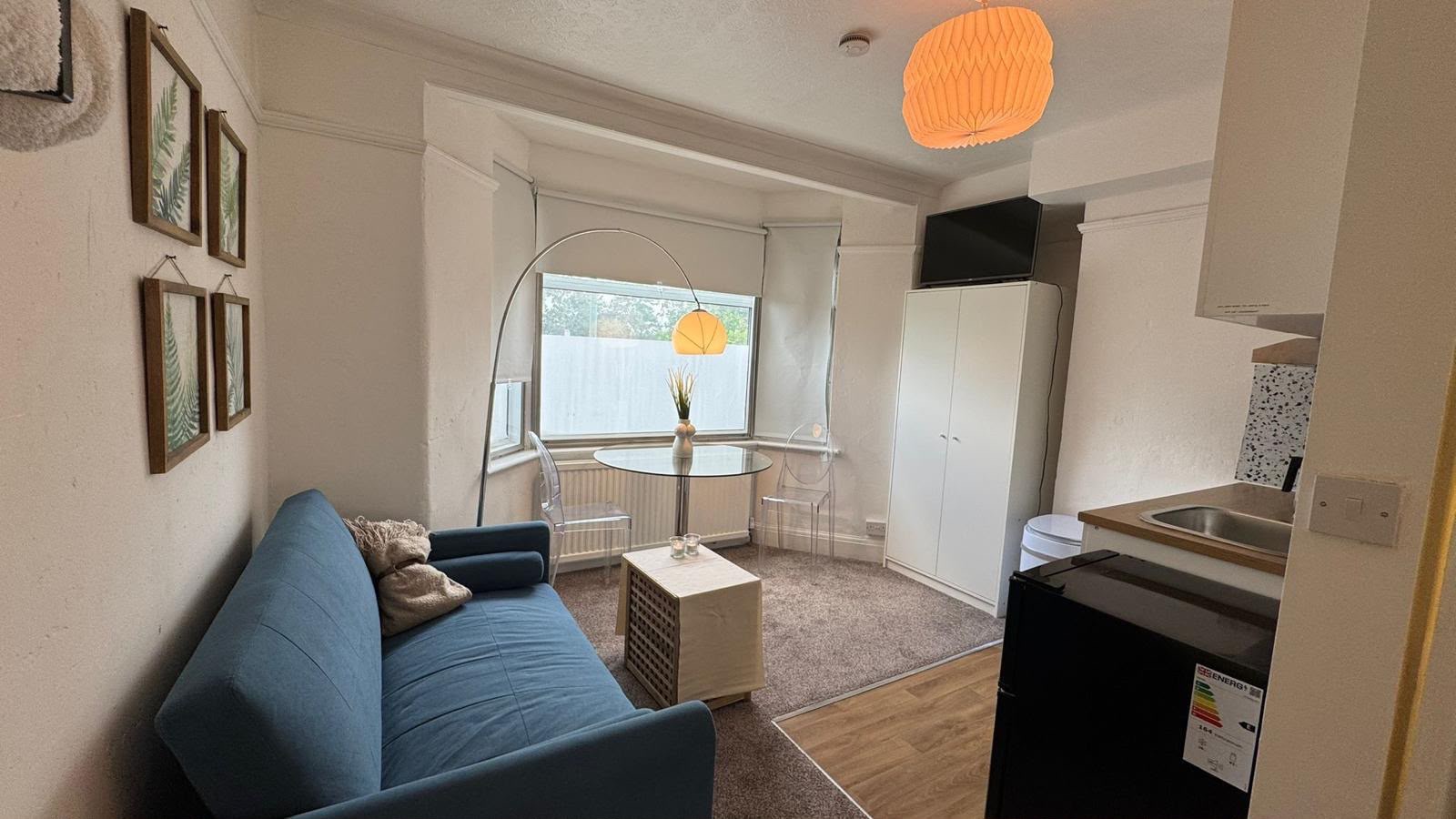 736 North Circular Road, London photo 5
