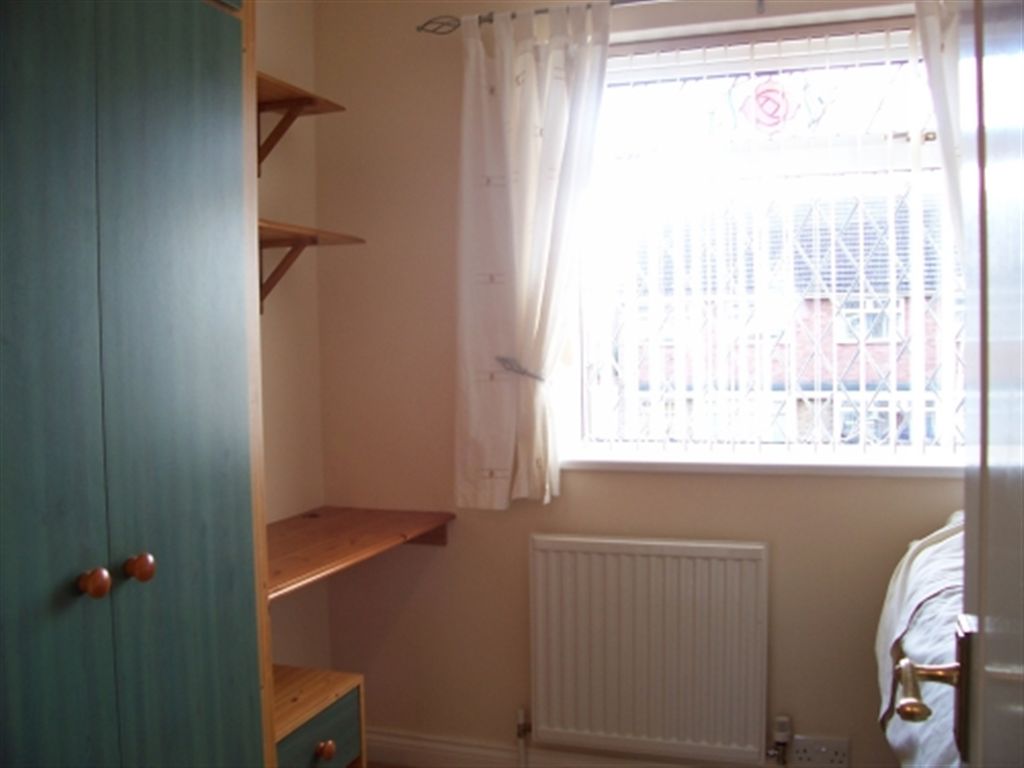 Free property report 5 Brigg Drive, Hessle, HU13 9HG Chimnie