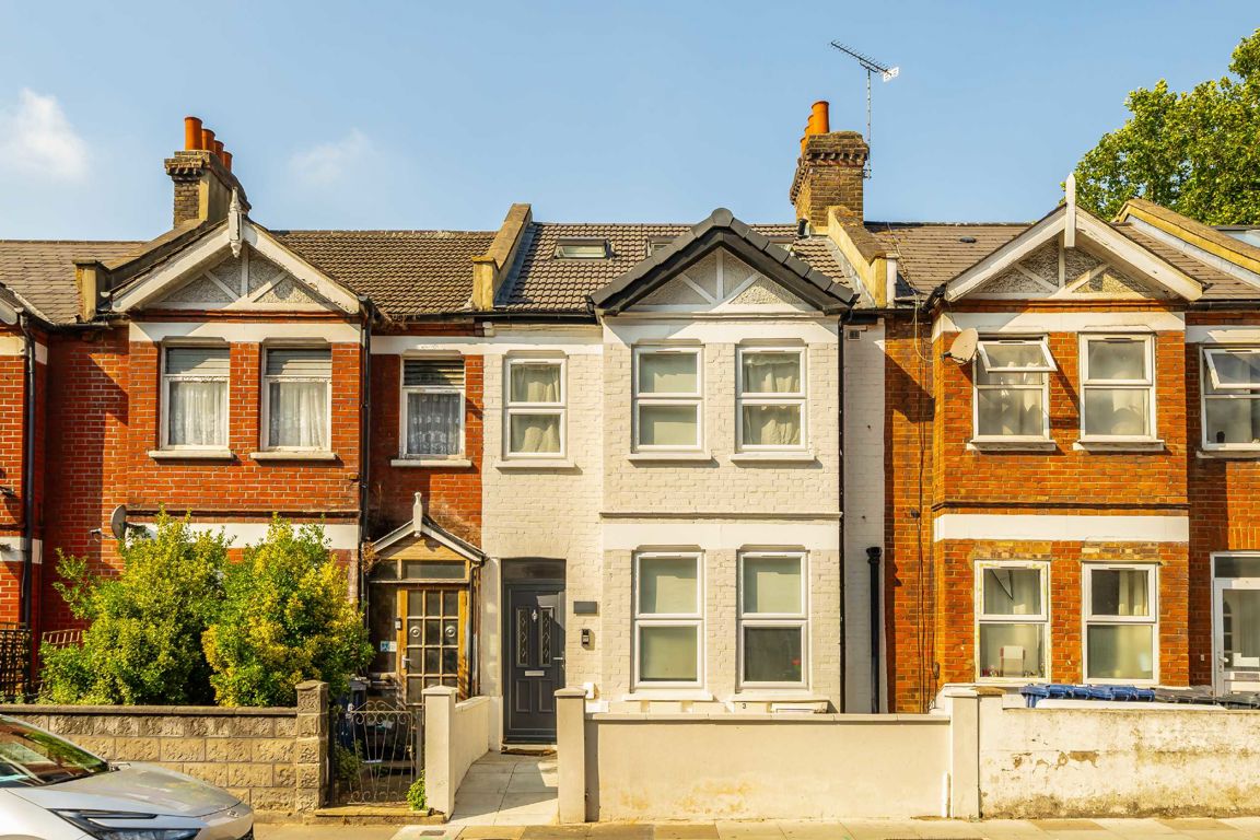 Flat 3, 3, Winchester Street, Acton photo 5