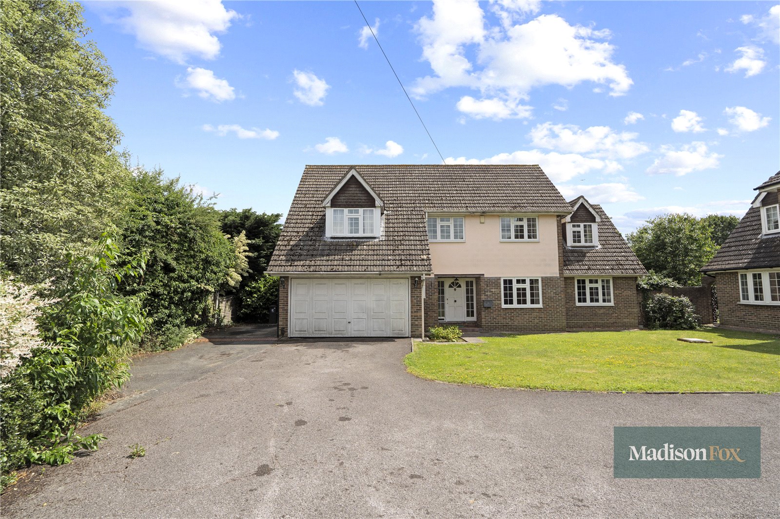 4 bedroom detached house for sale 0