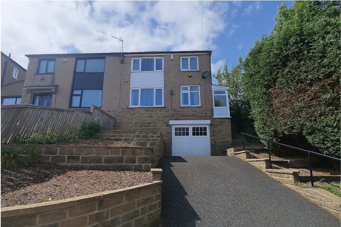 140, Brownroyd Hill Road, Bradford photo 2