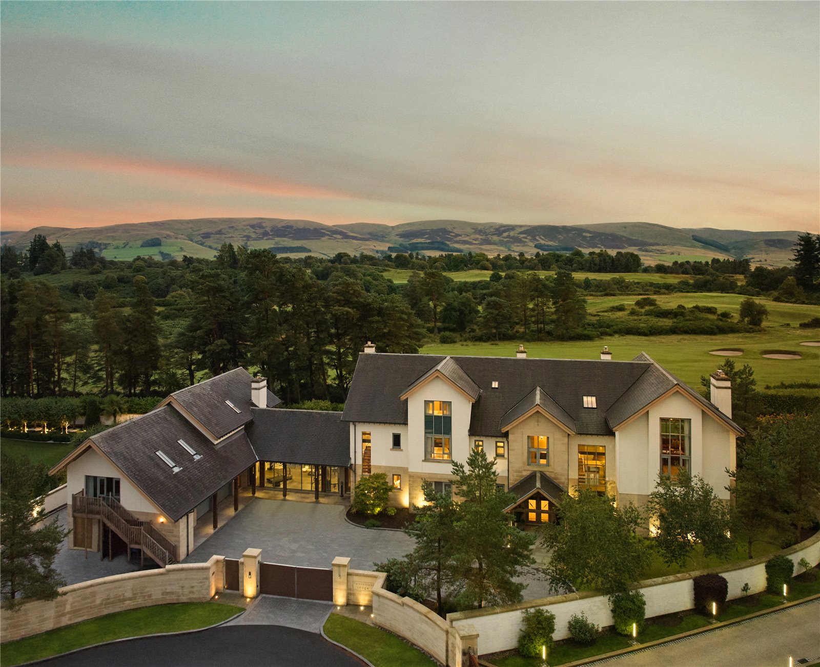 Photos of Tantallon Lodge, 9 The Queens Crescent, Auchterarder