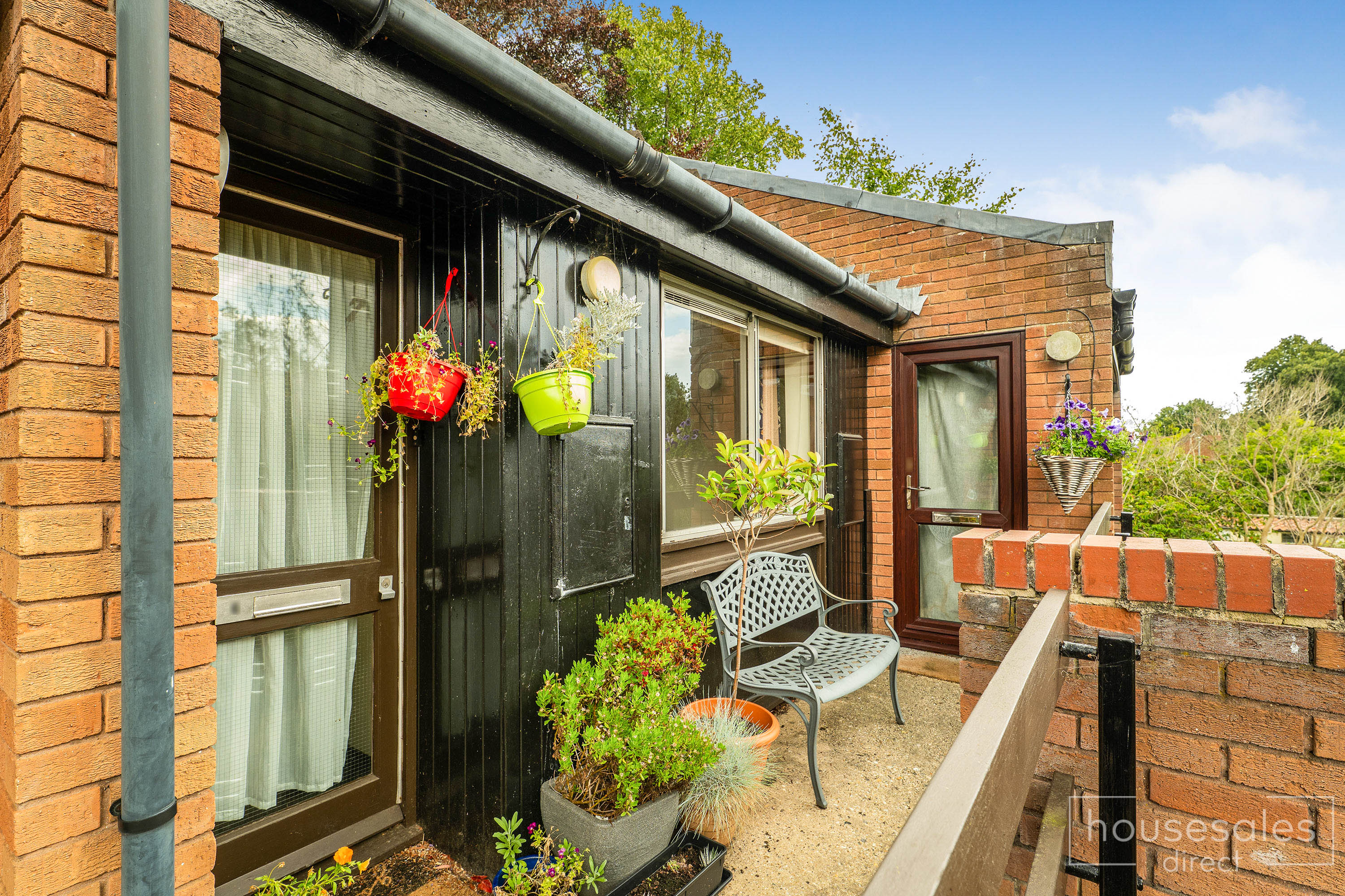 6, Pine Close, Norwich photo 3