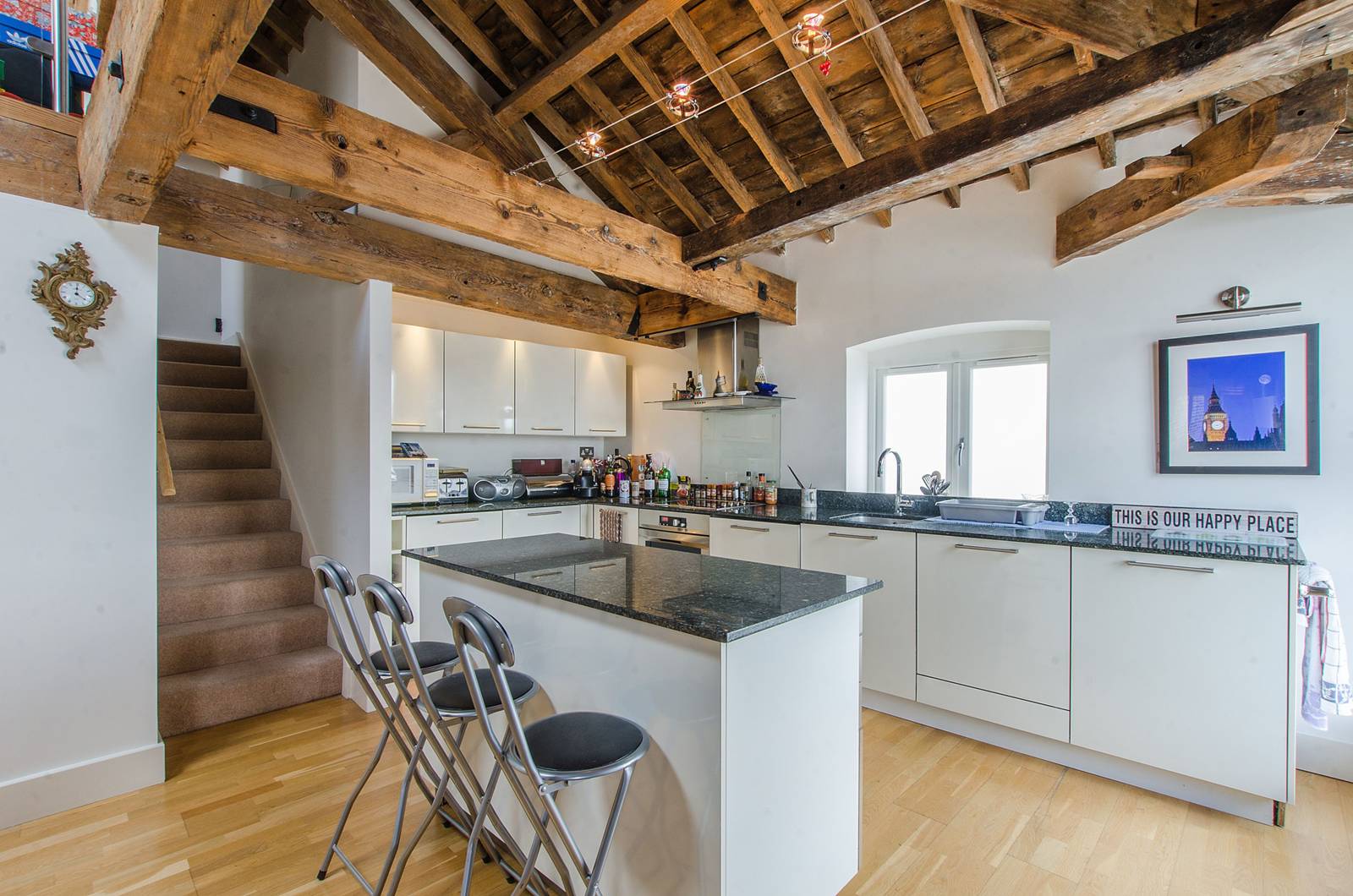 3 bedroom flat for sale 0