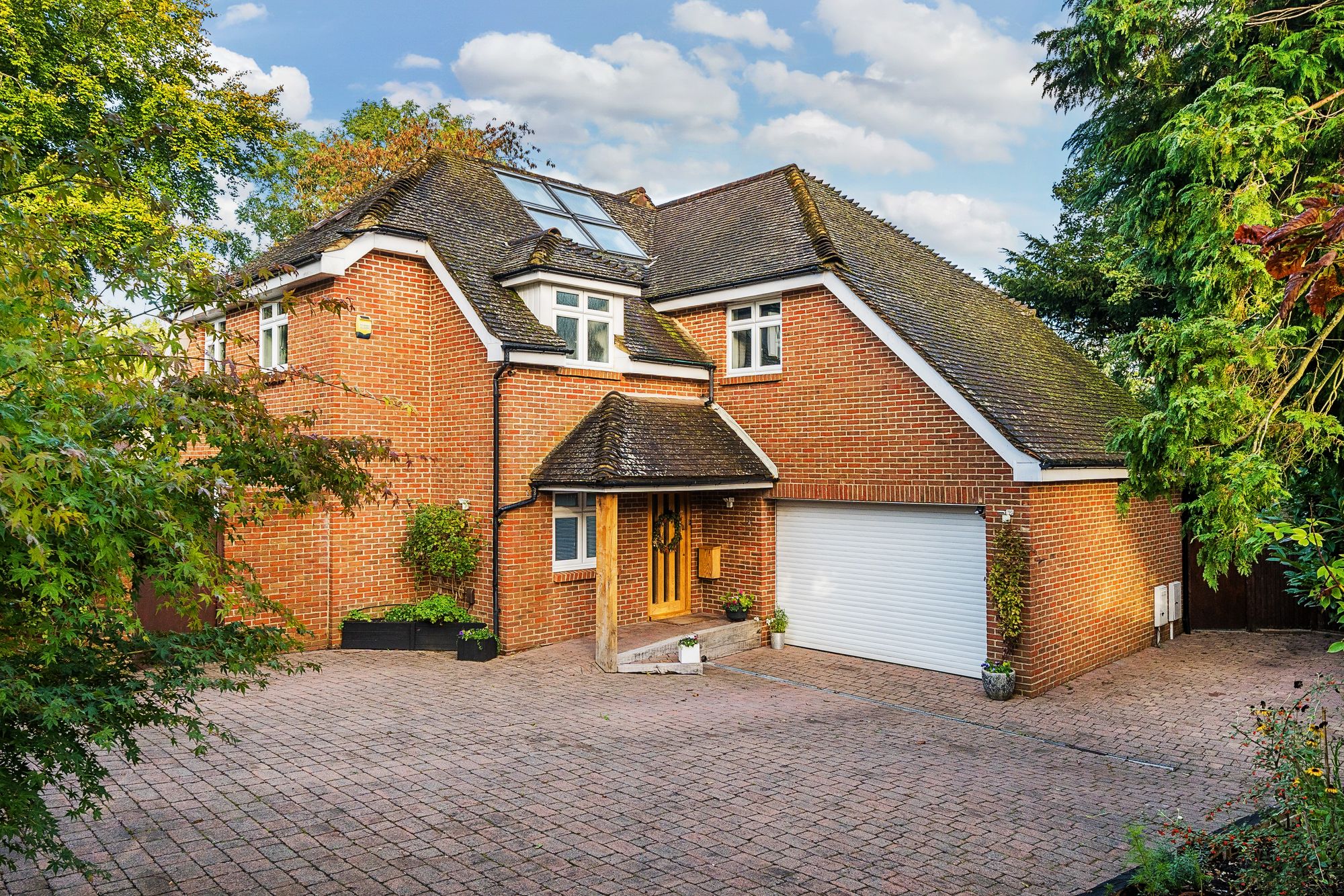 4 bedroom detached house for sale 0